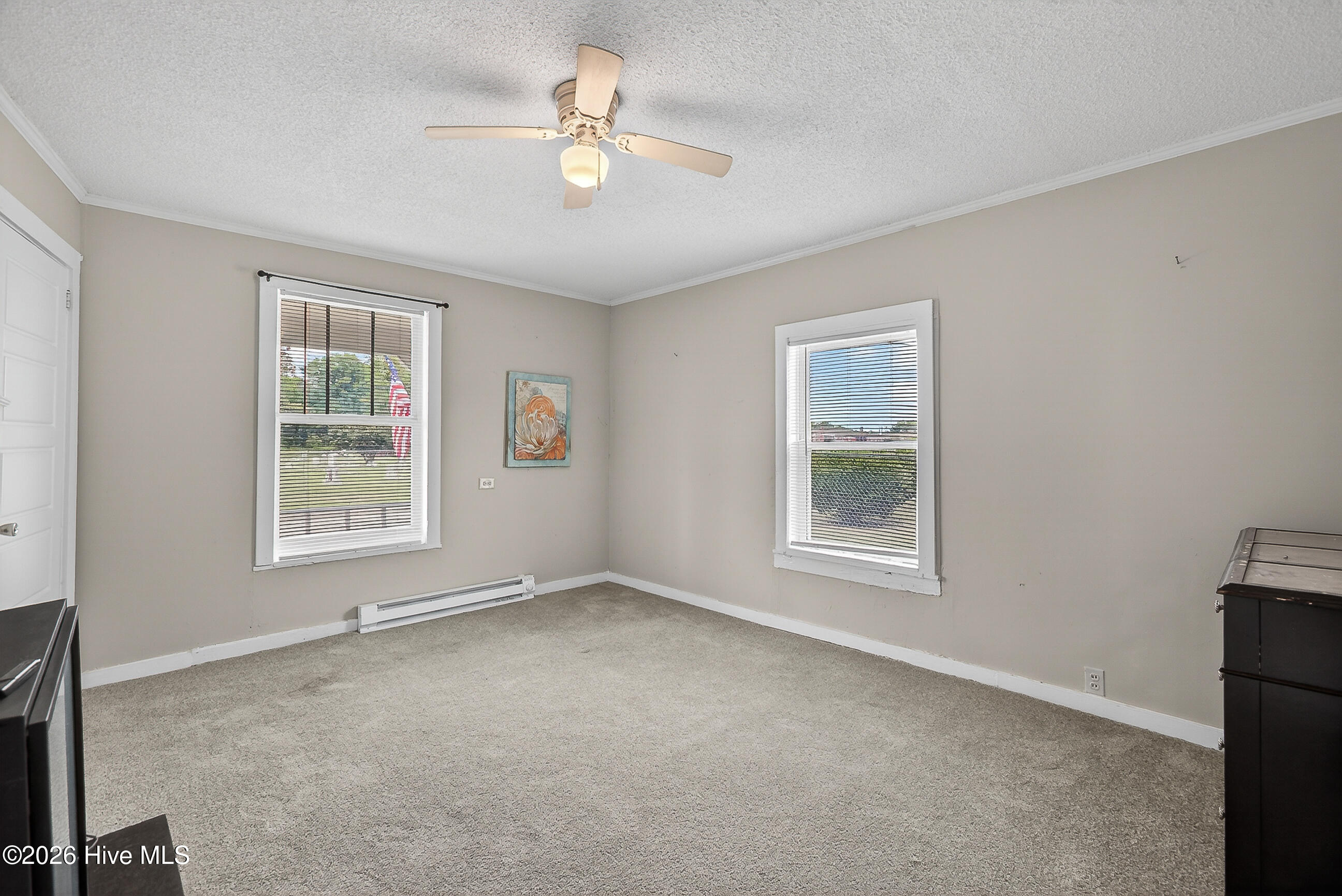 109 E South Street Property Photo 17