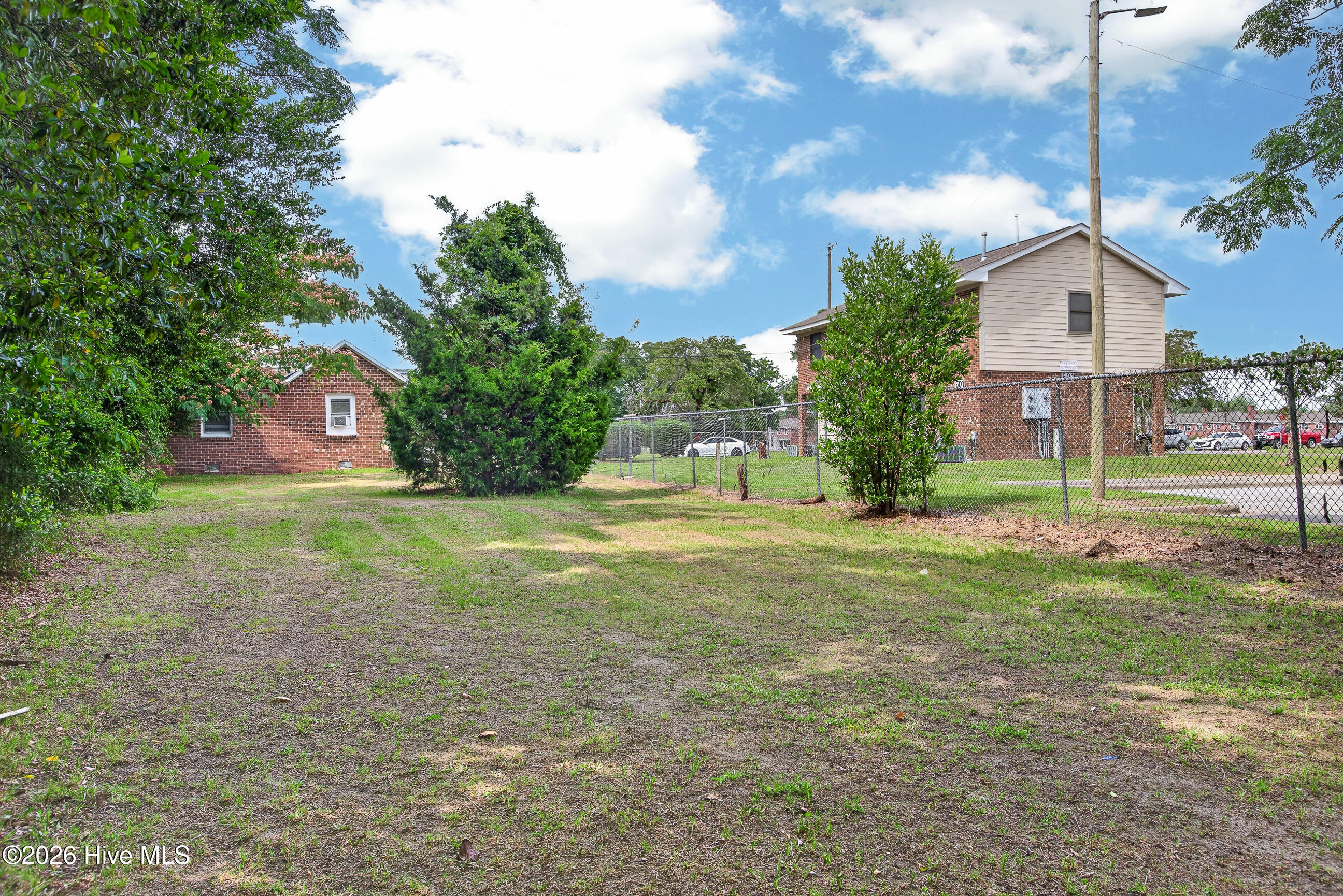 109 E South Street Property Photo 19