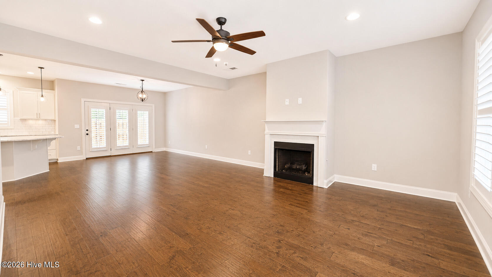 129 Pinebranch Court Property Photo 5