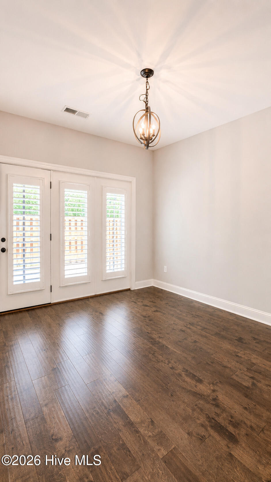 129 Pinebranch Court Property Photo 8