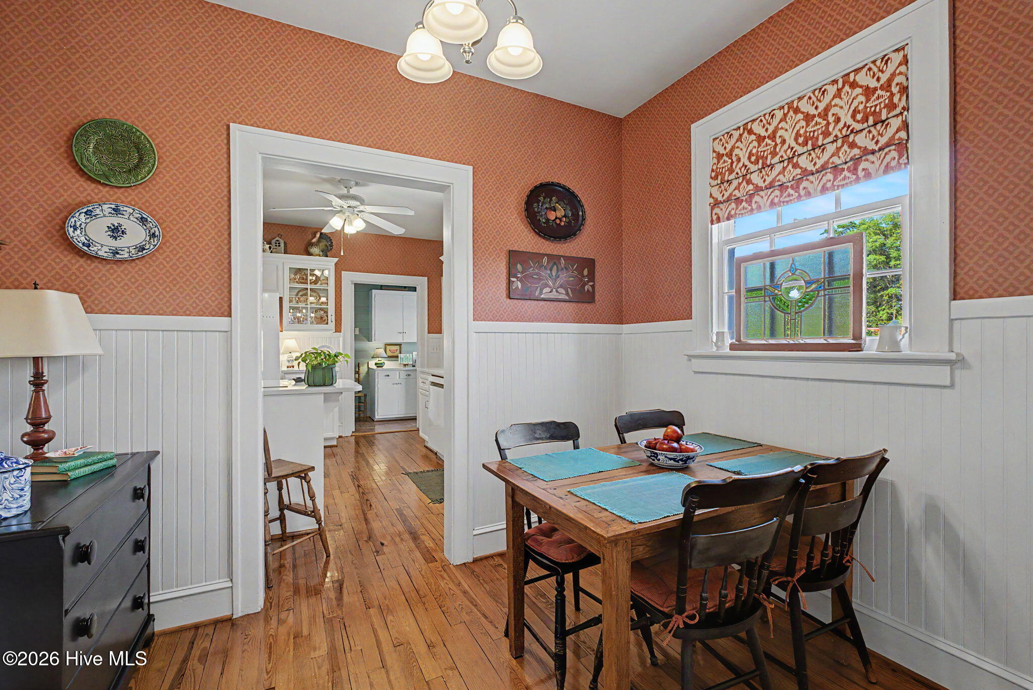 2521 Walton Way Property Photo 14