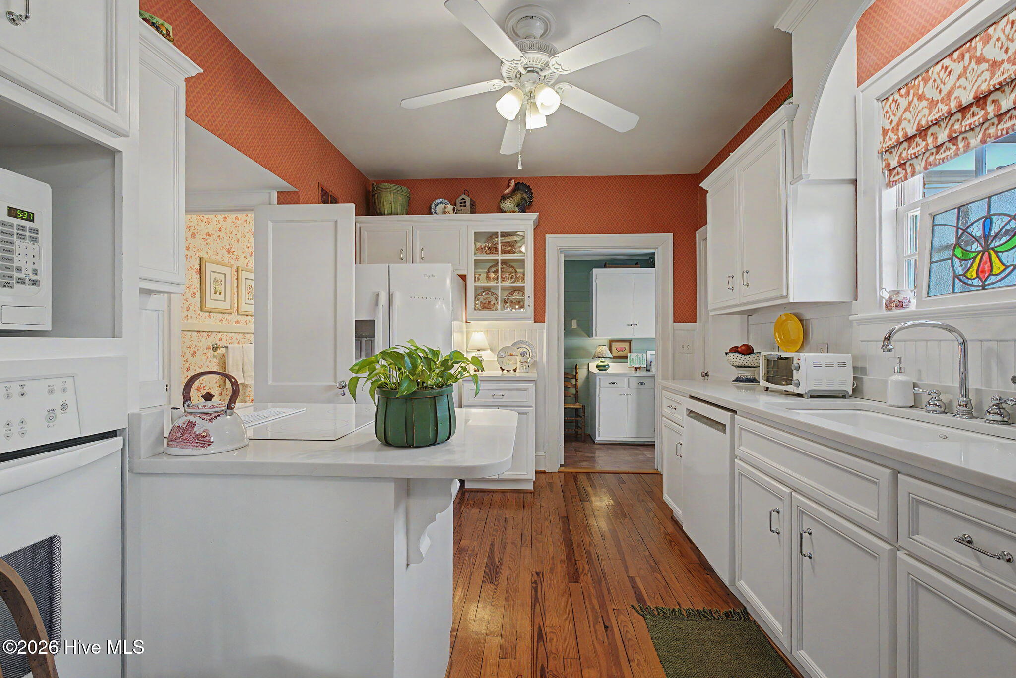 2521 Walton Way Property Photo 20