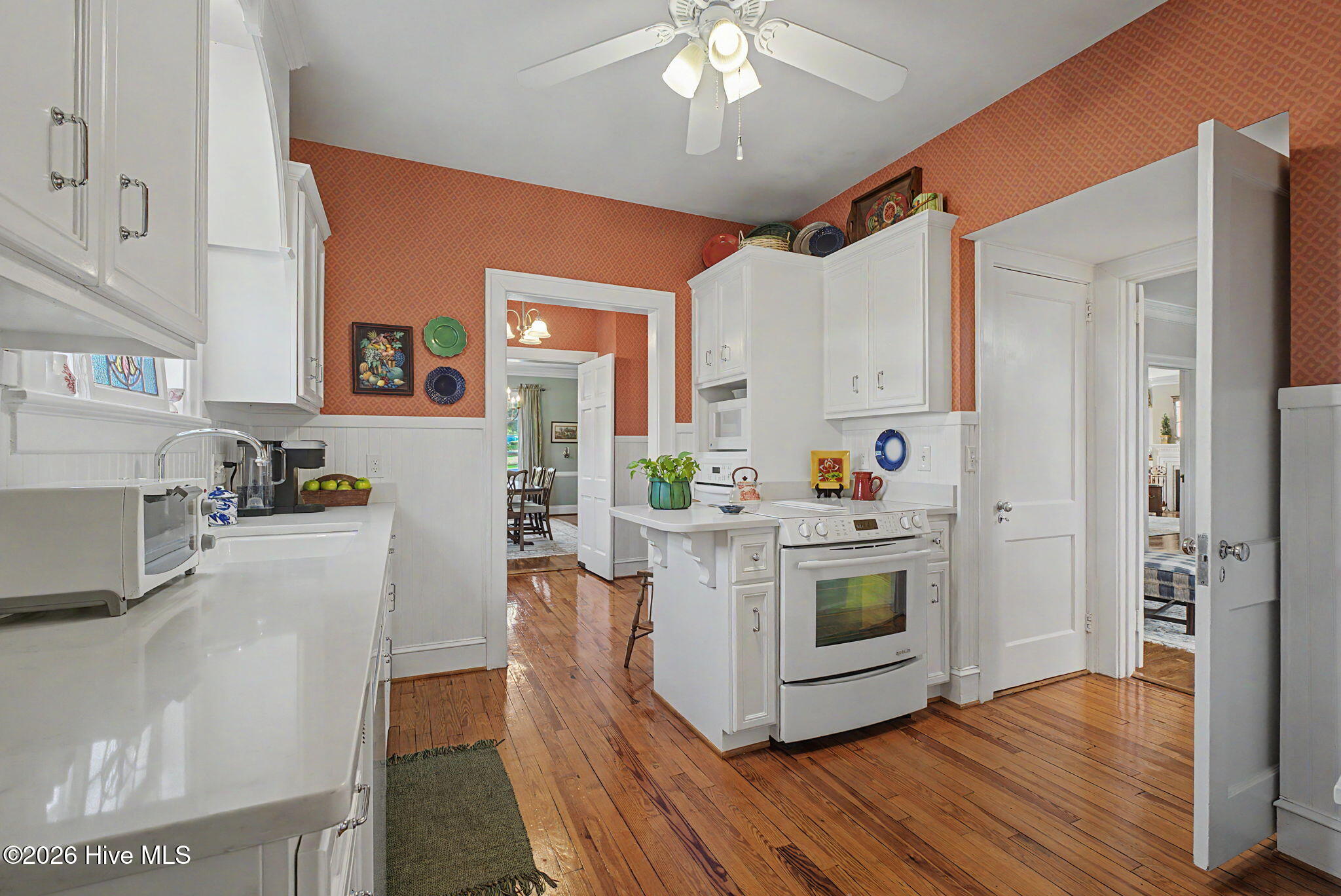 2521 Walton Way Property Photo 21