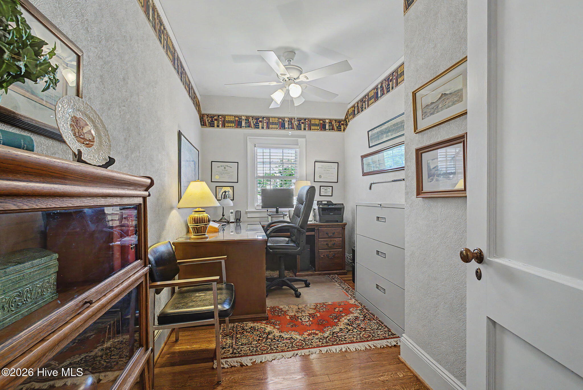 2521 Walton Way Property Photo 27