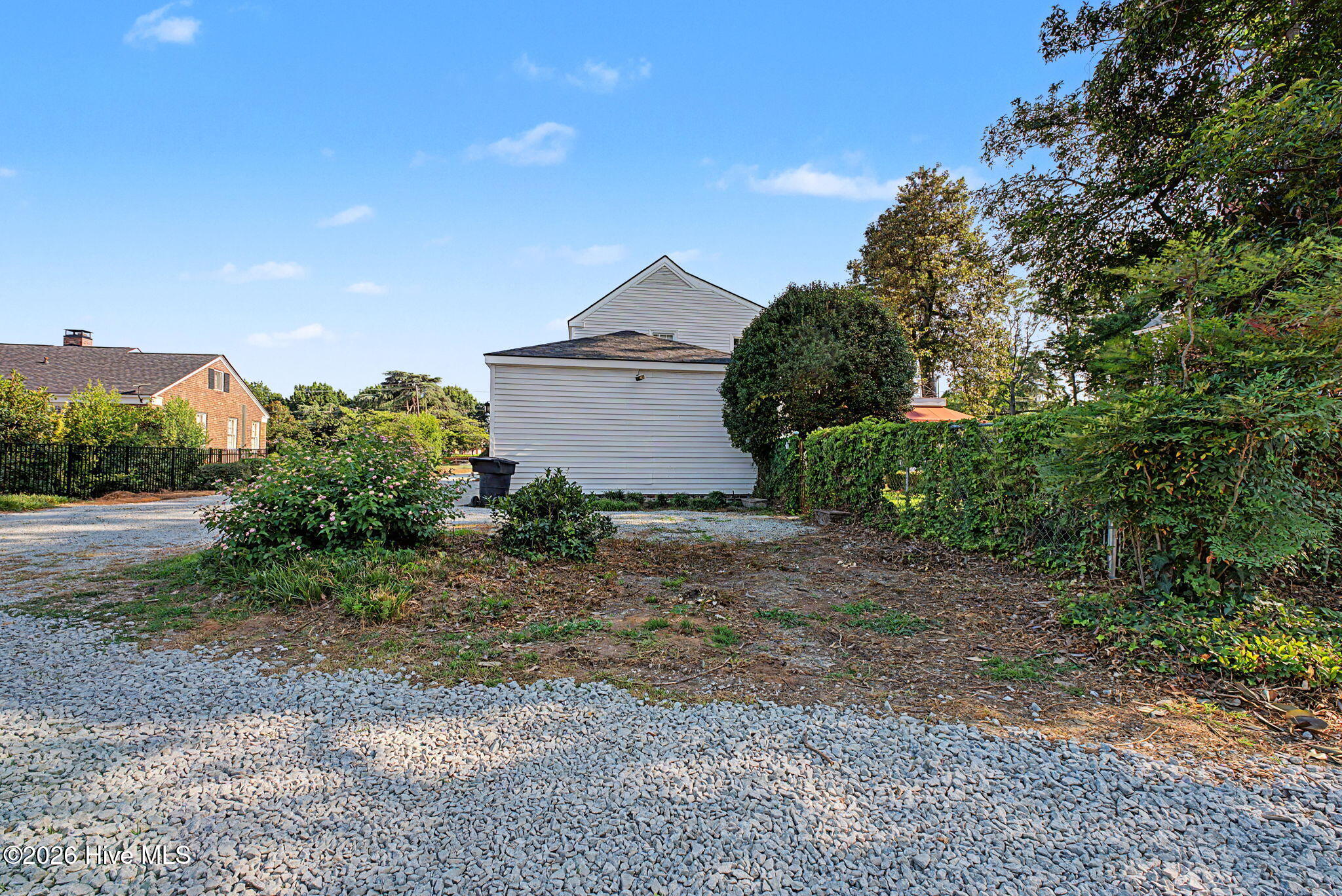 2521 Walton Way Property Photo 43