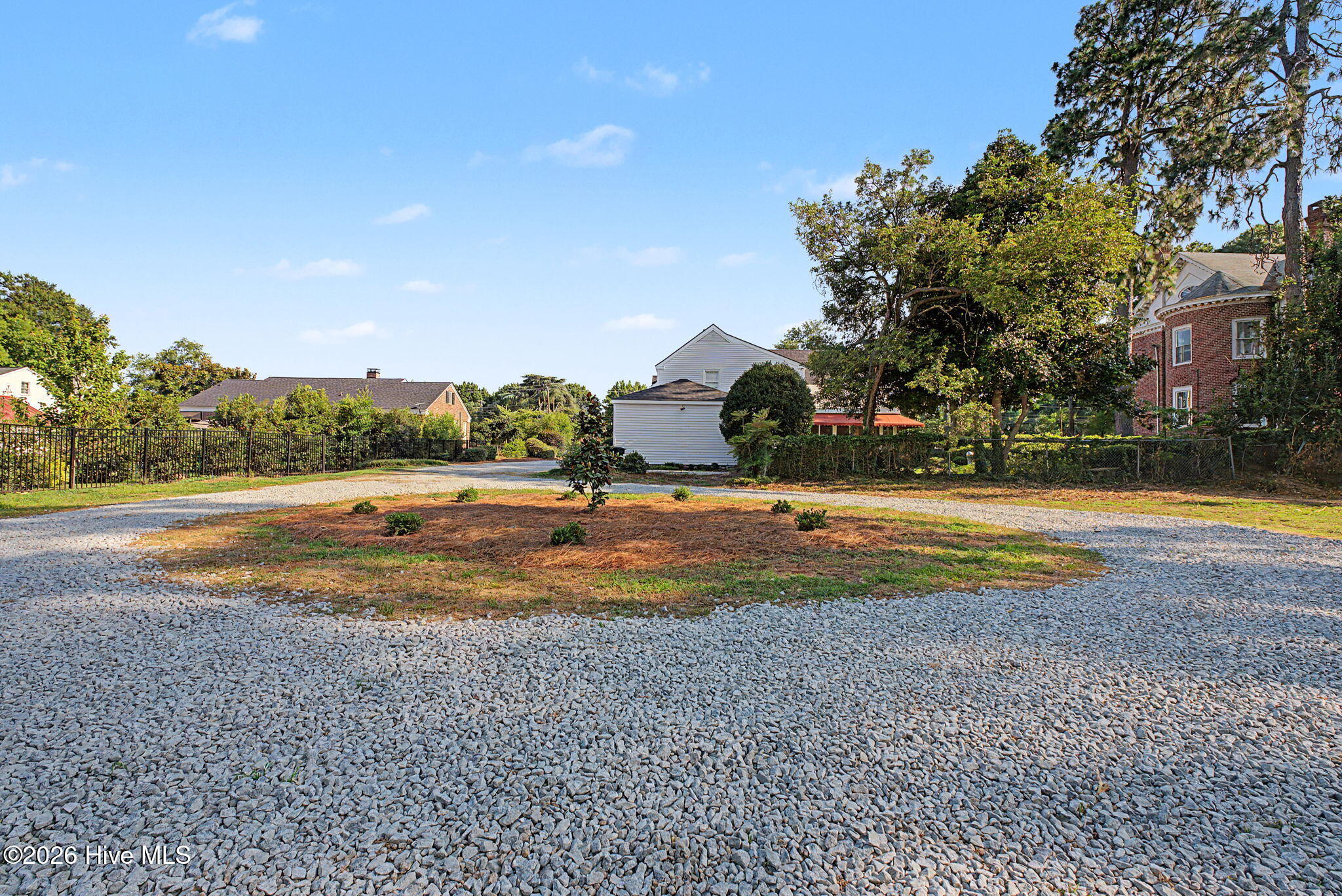 2521 Walton Way Property Photo 44