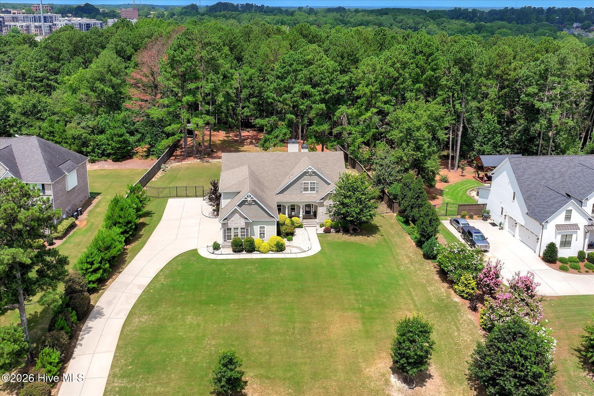 629 Emerald Crossing Property Photo 5