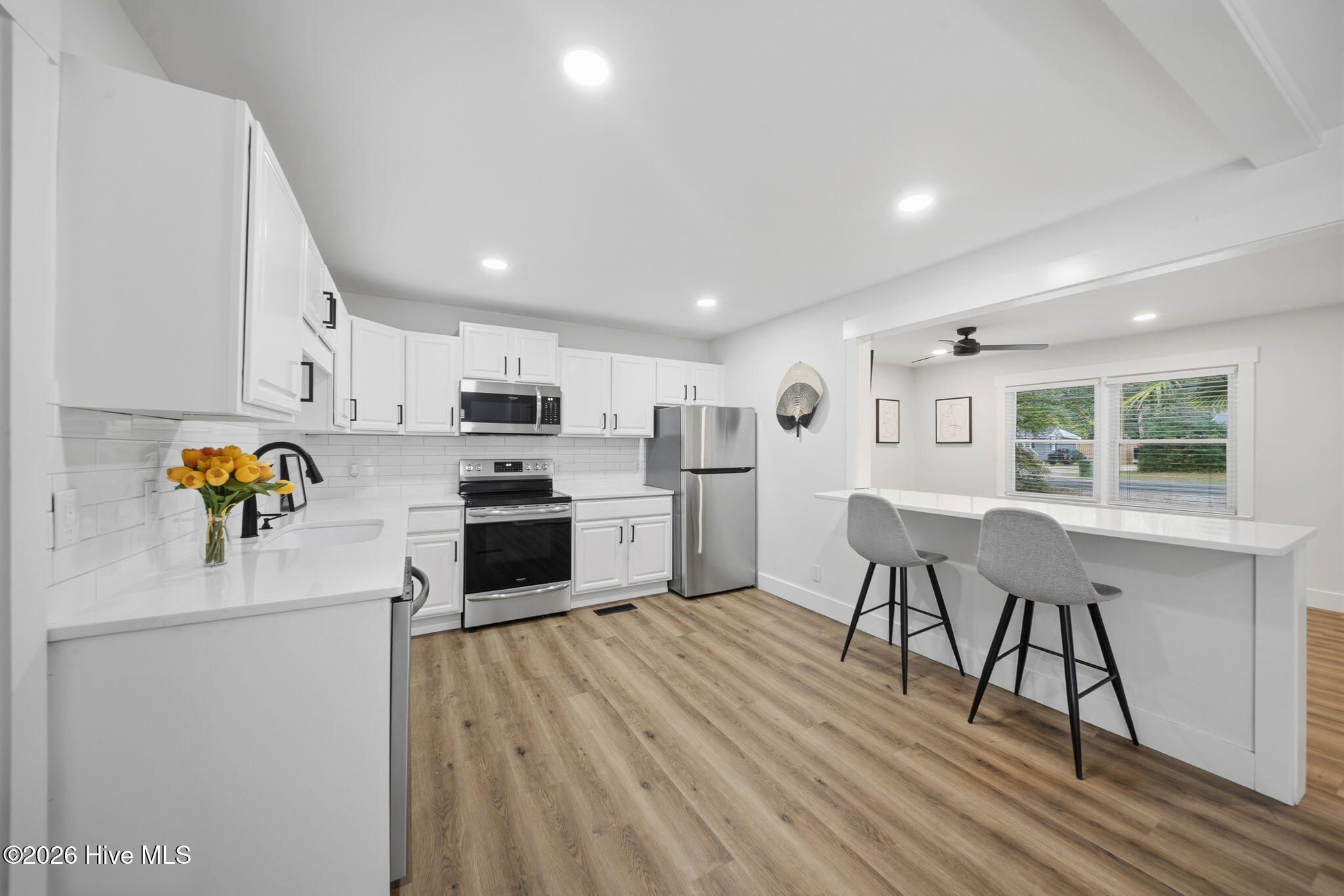 212 Wood Dale Drive Property Photo 8