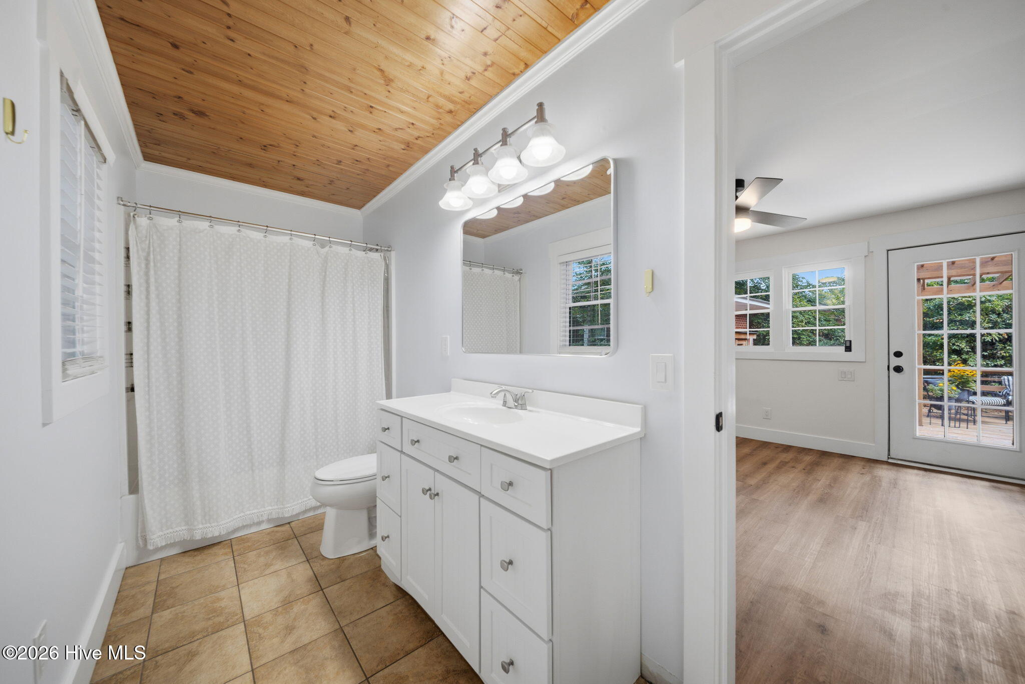 212 Wood Dale Drive Property Photo 19