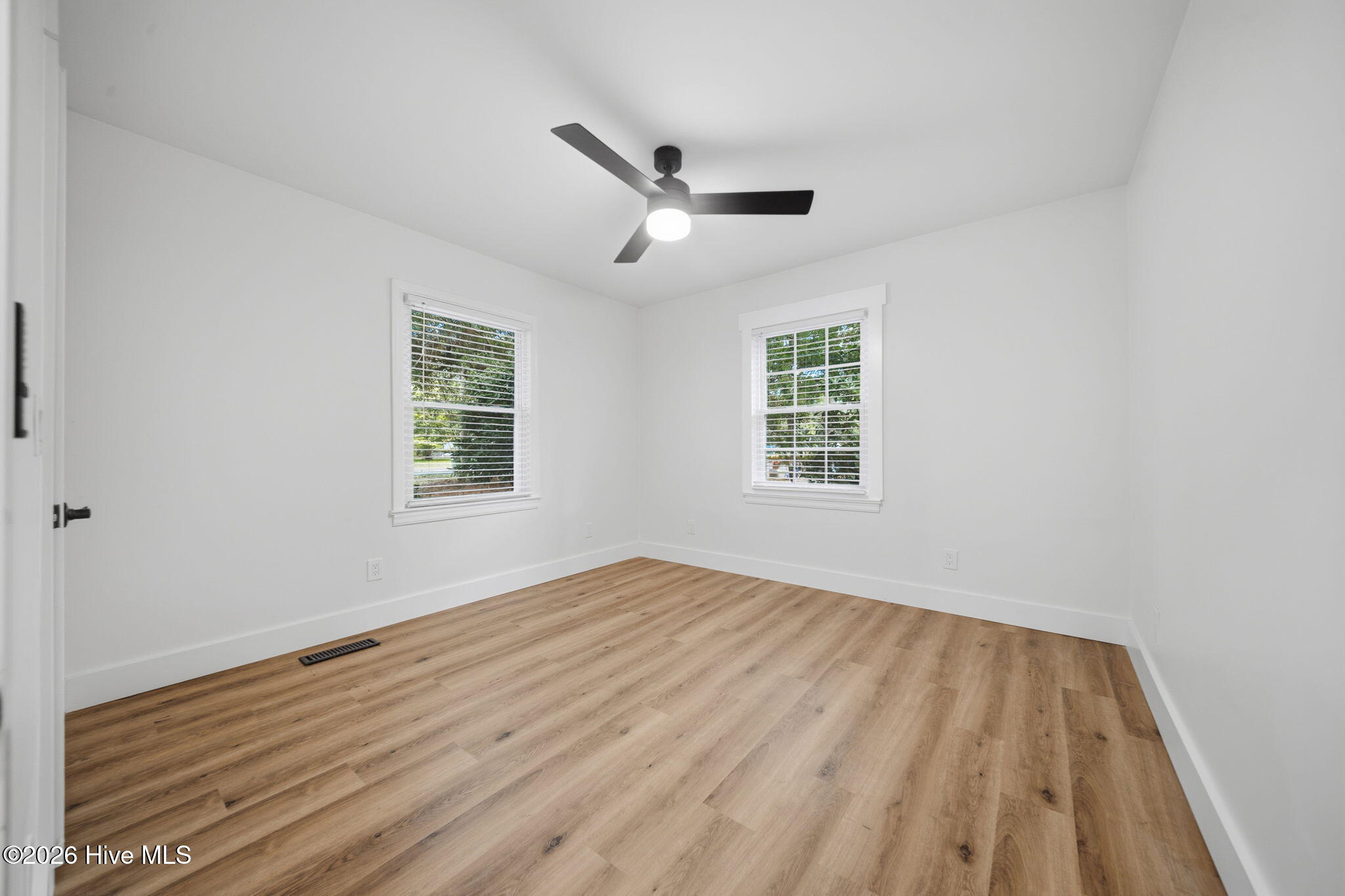 212 Wood Dale Drive Property Photo 23
