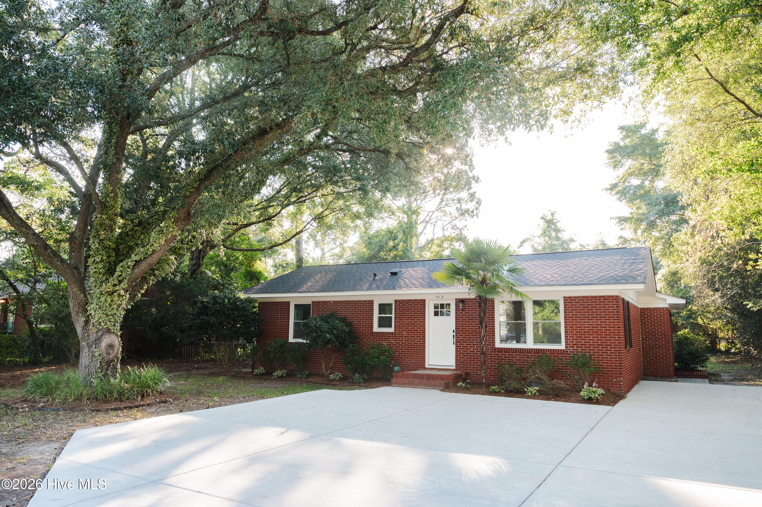 212 Wood Dale Drive Property Photo 40