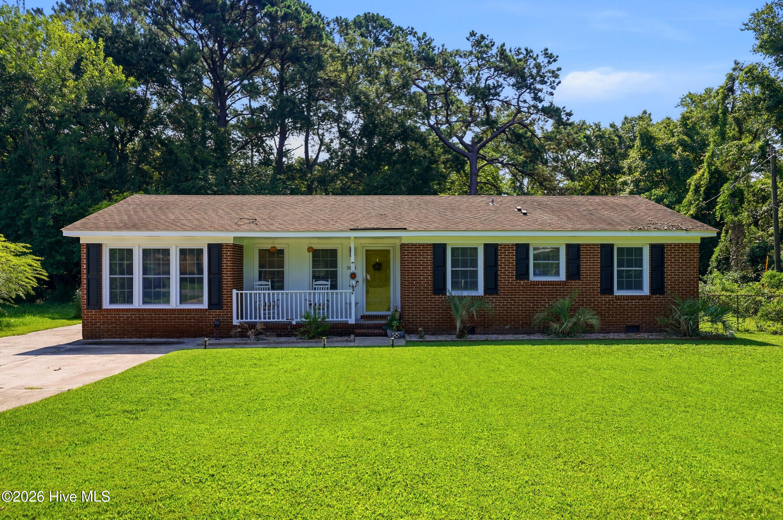 5021 Ilex Drive Property Photo 1