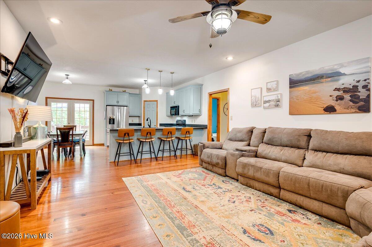 13 Sunset Circle Property Photo 3