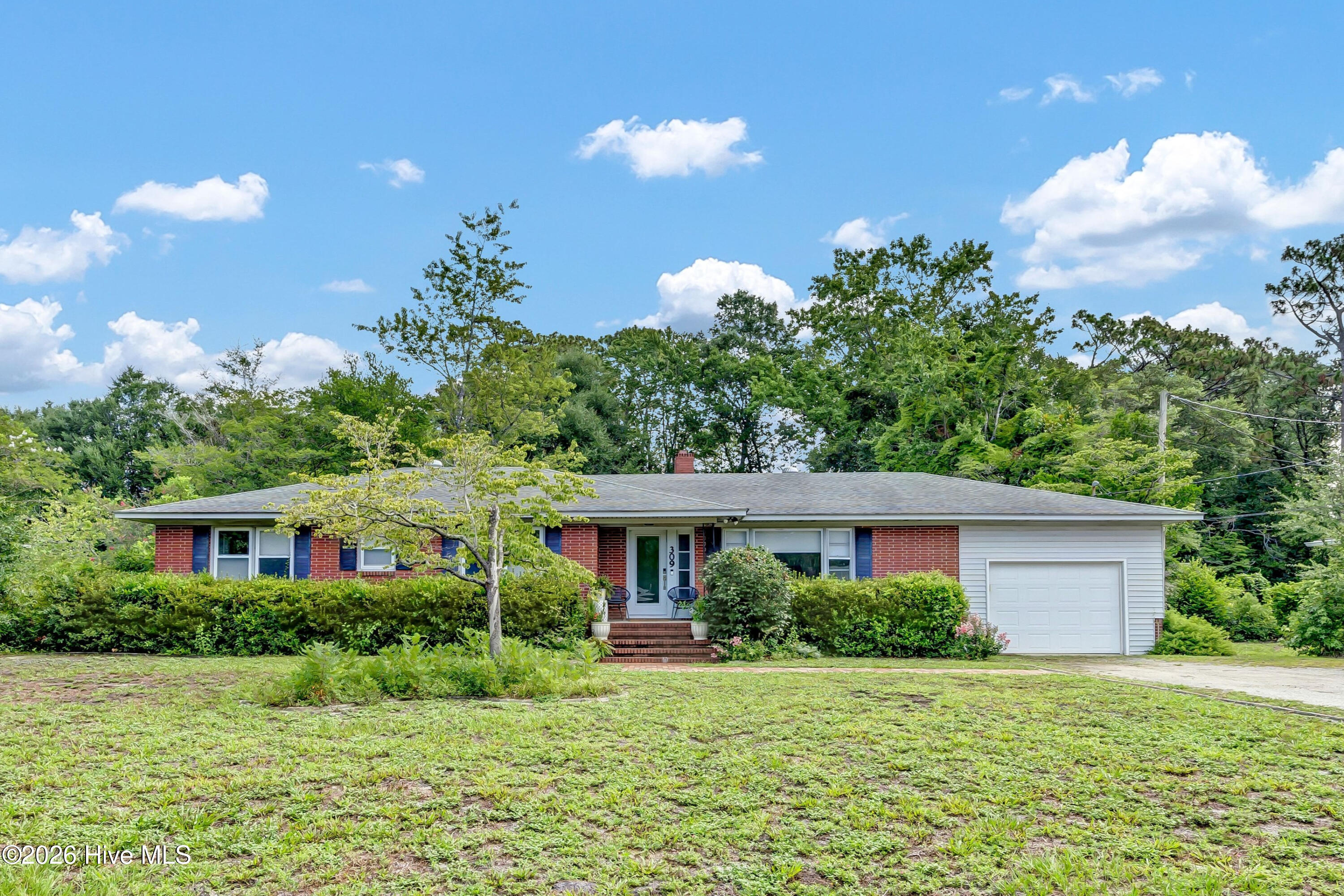 309 Longstreet Drive Property Photo 1