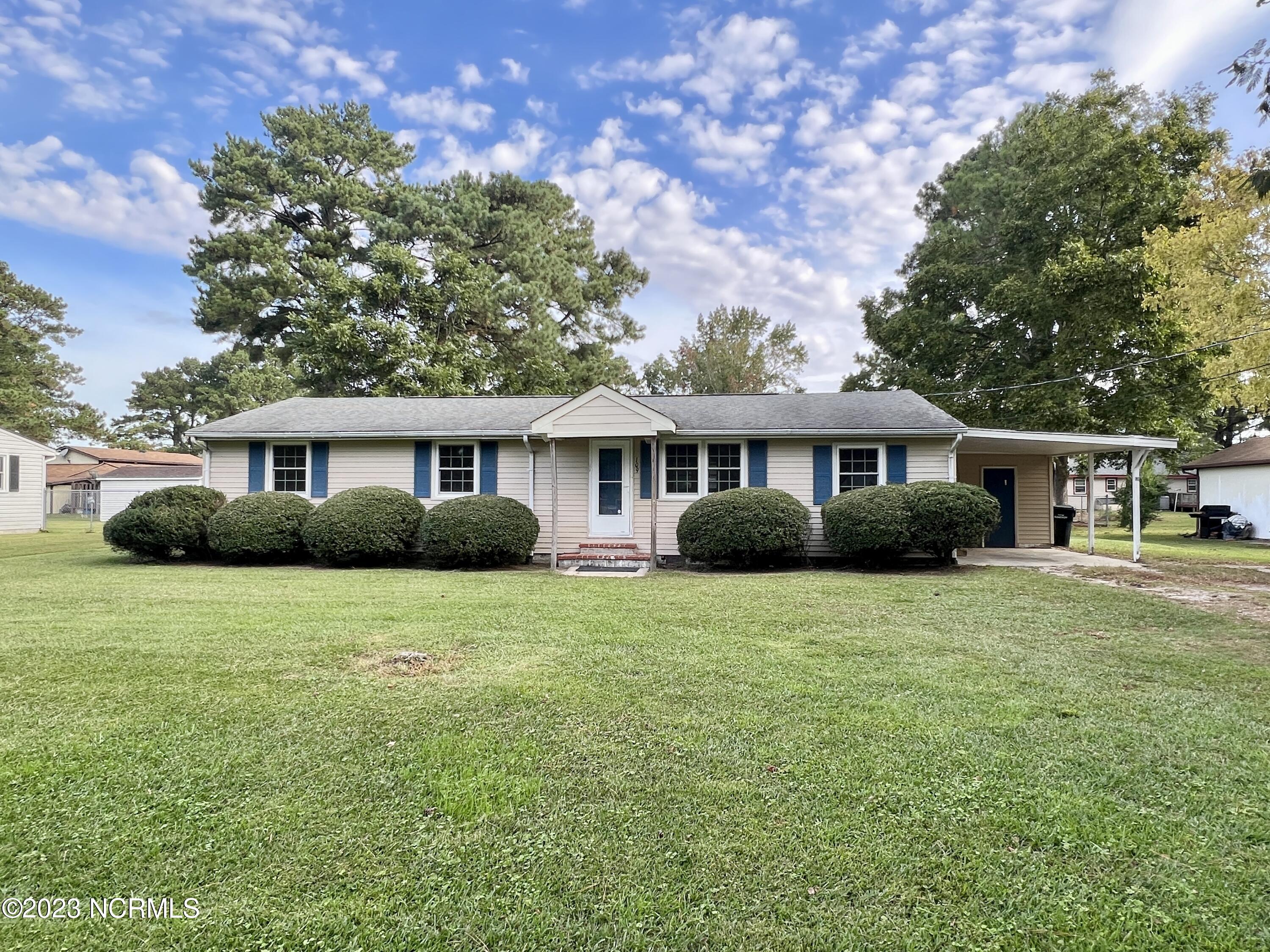 109 Burlington Drive Property Photo 1