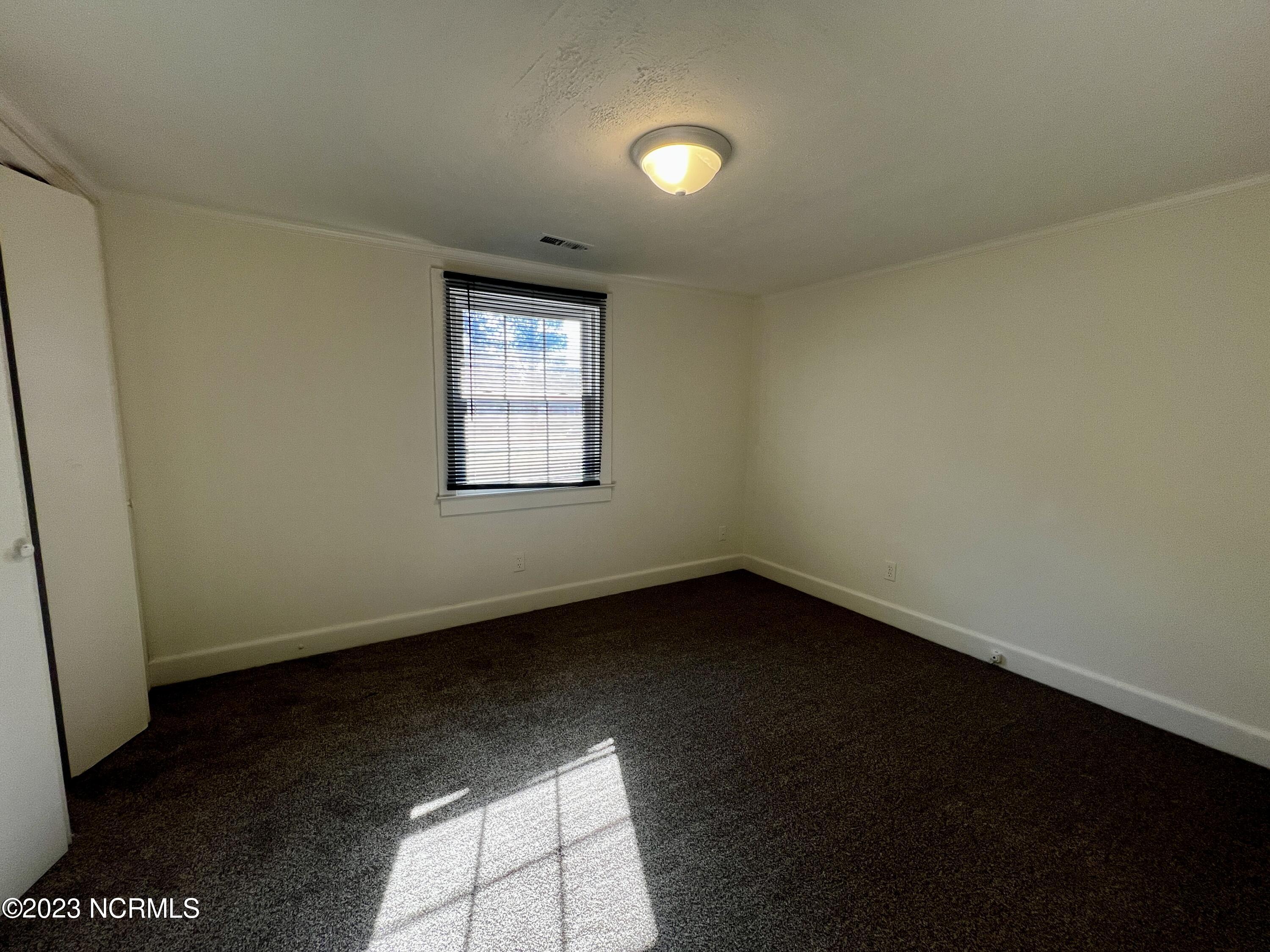 109 Burlington Drive Property Photo 5