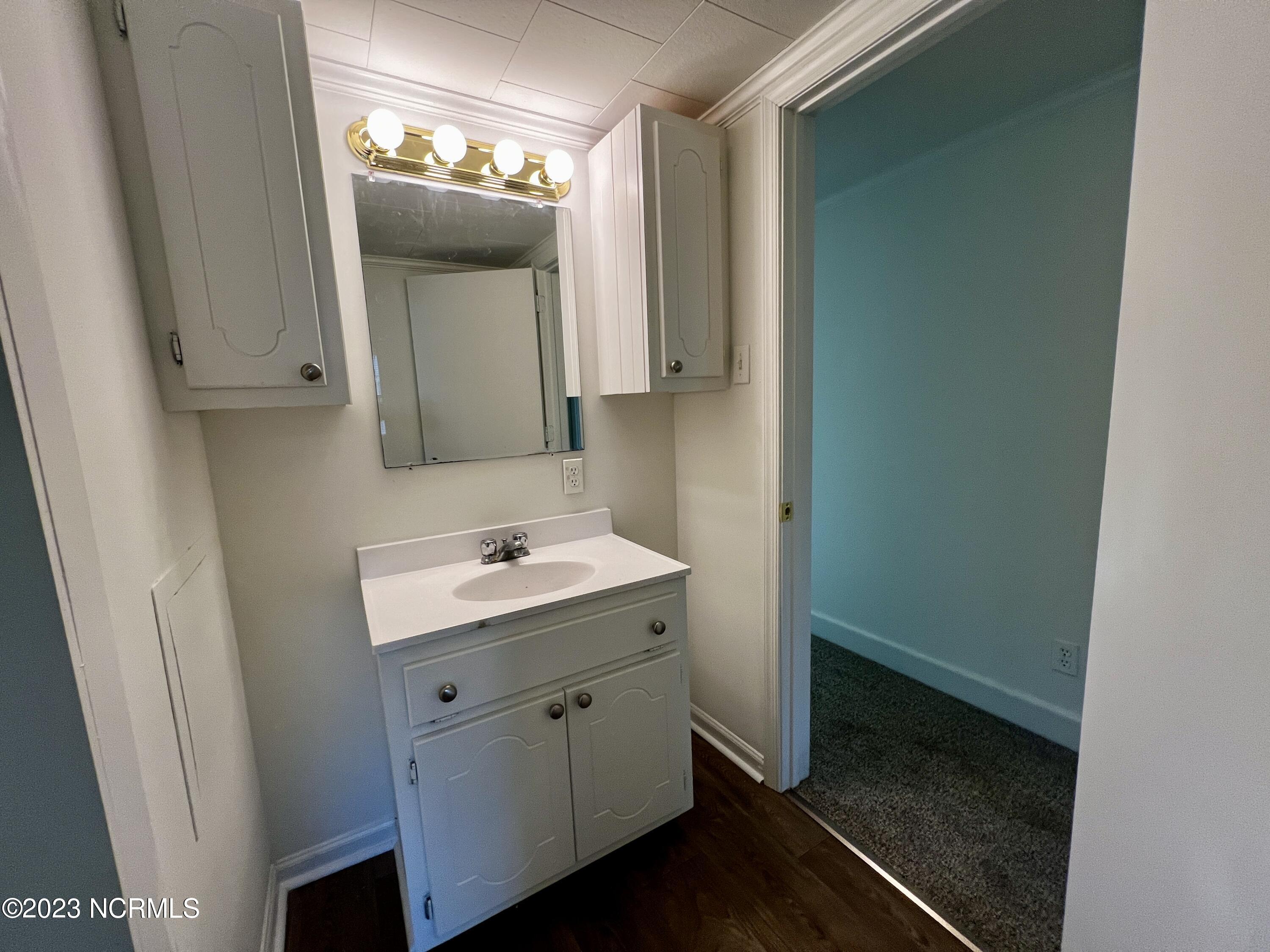 109 Burlington Drive Property Photo 6