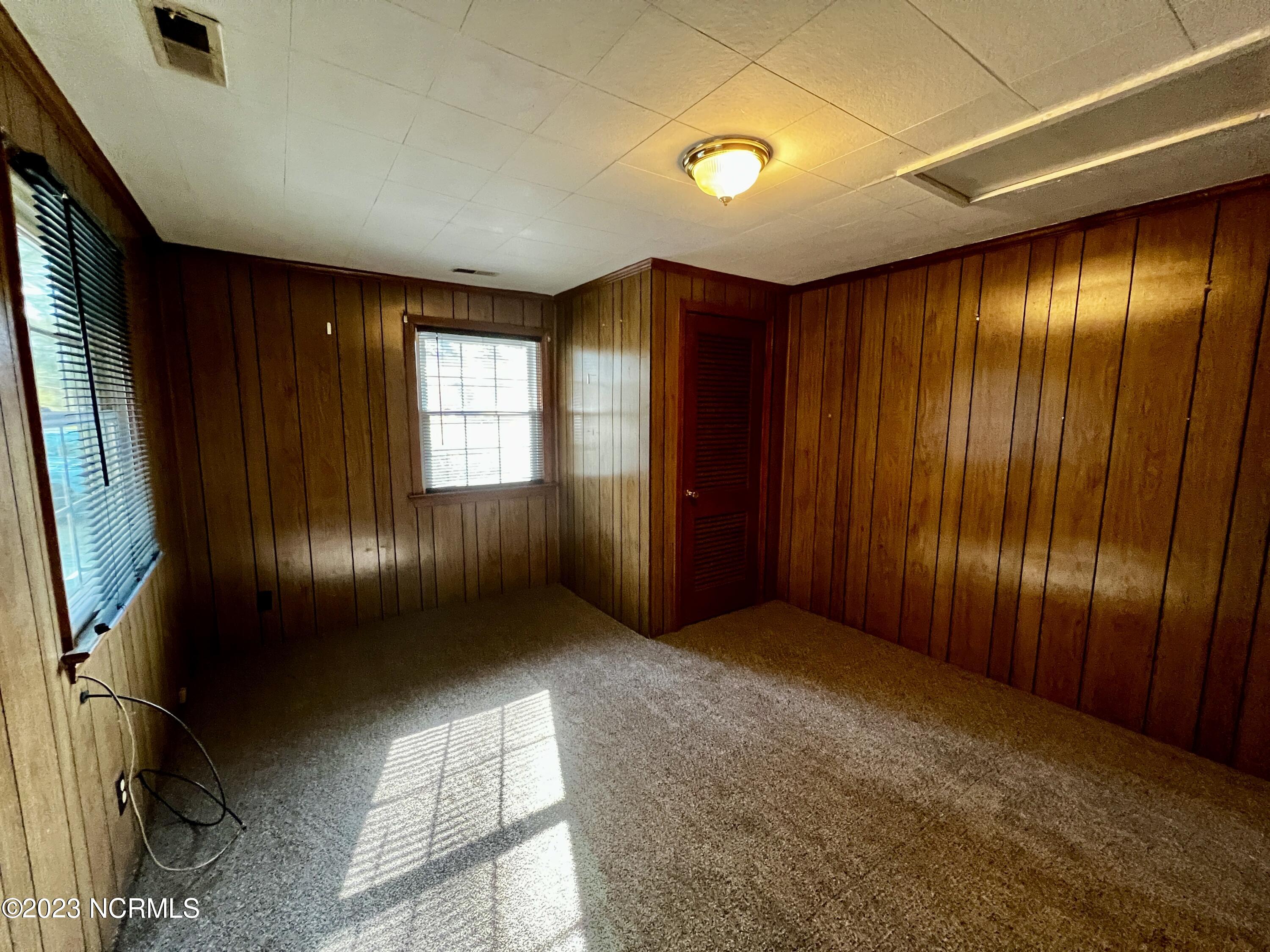 109 Burlington Drive Property Photo 8