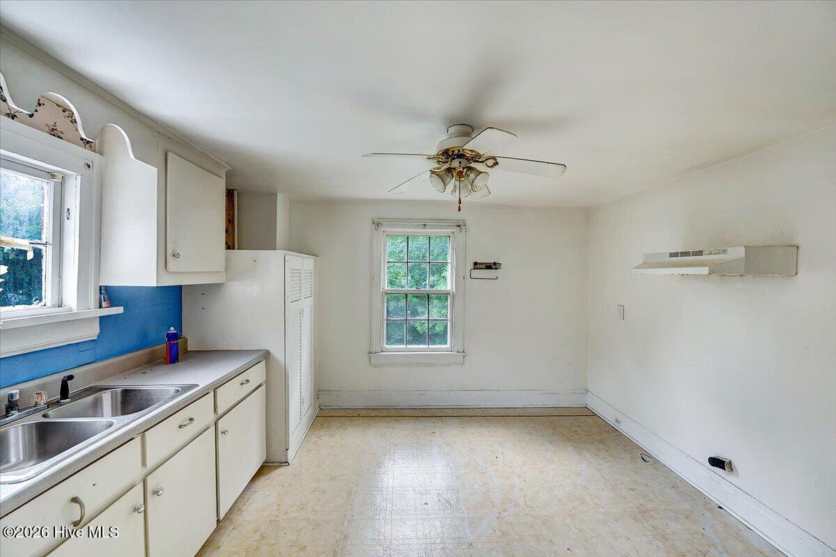 503 Granville Street Property Photo 23