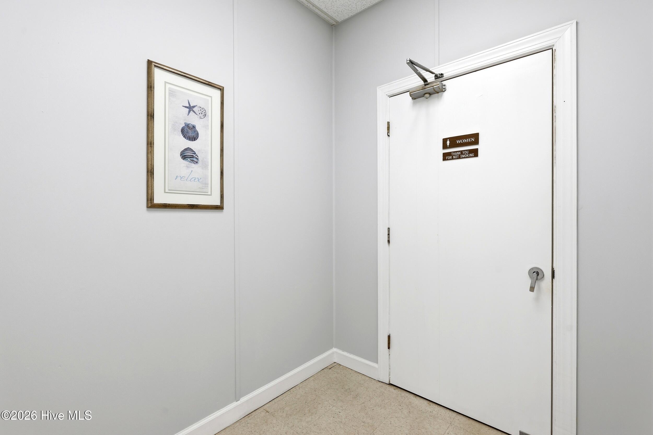10 S Cardinal Drive S Unit 1 Property Photo 41