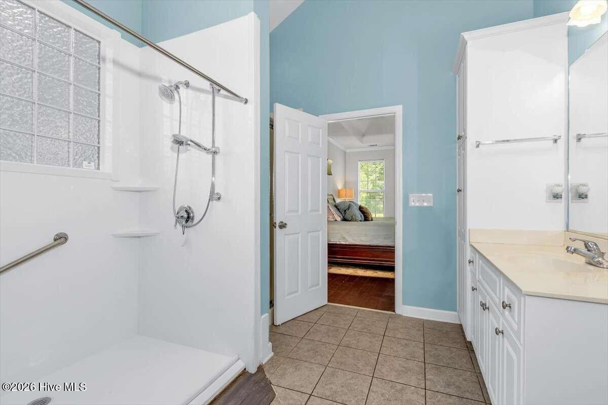703 Harrison Drive Property Photo 13