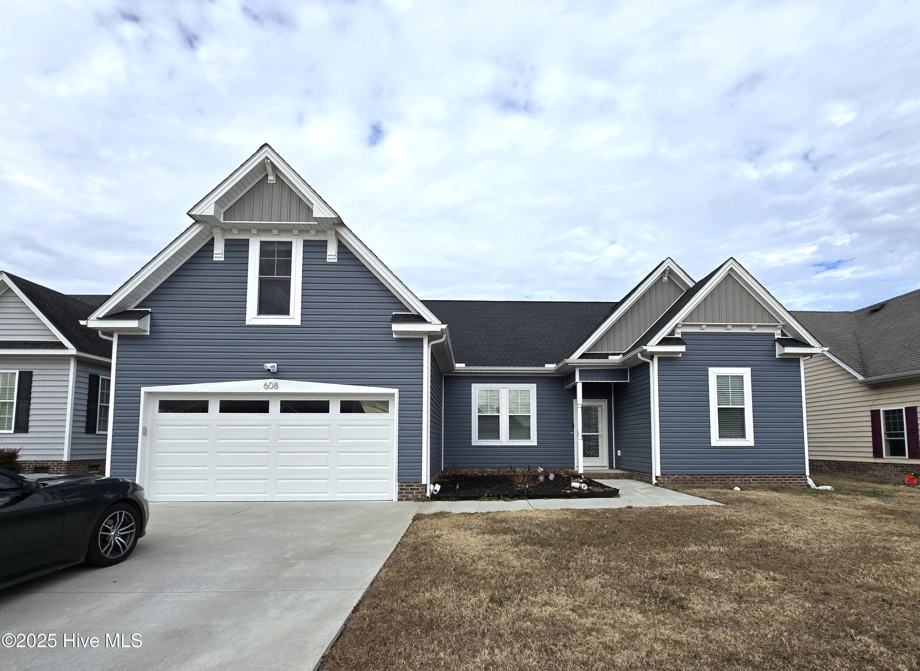 608 Millbrooke Circle Property Photo 1