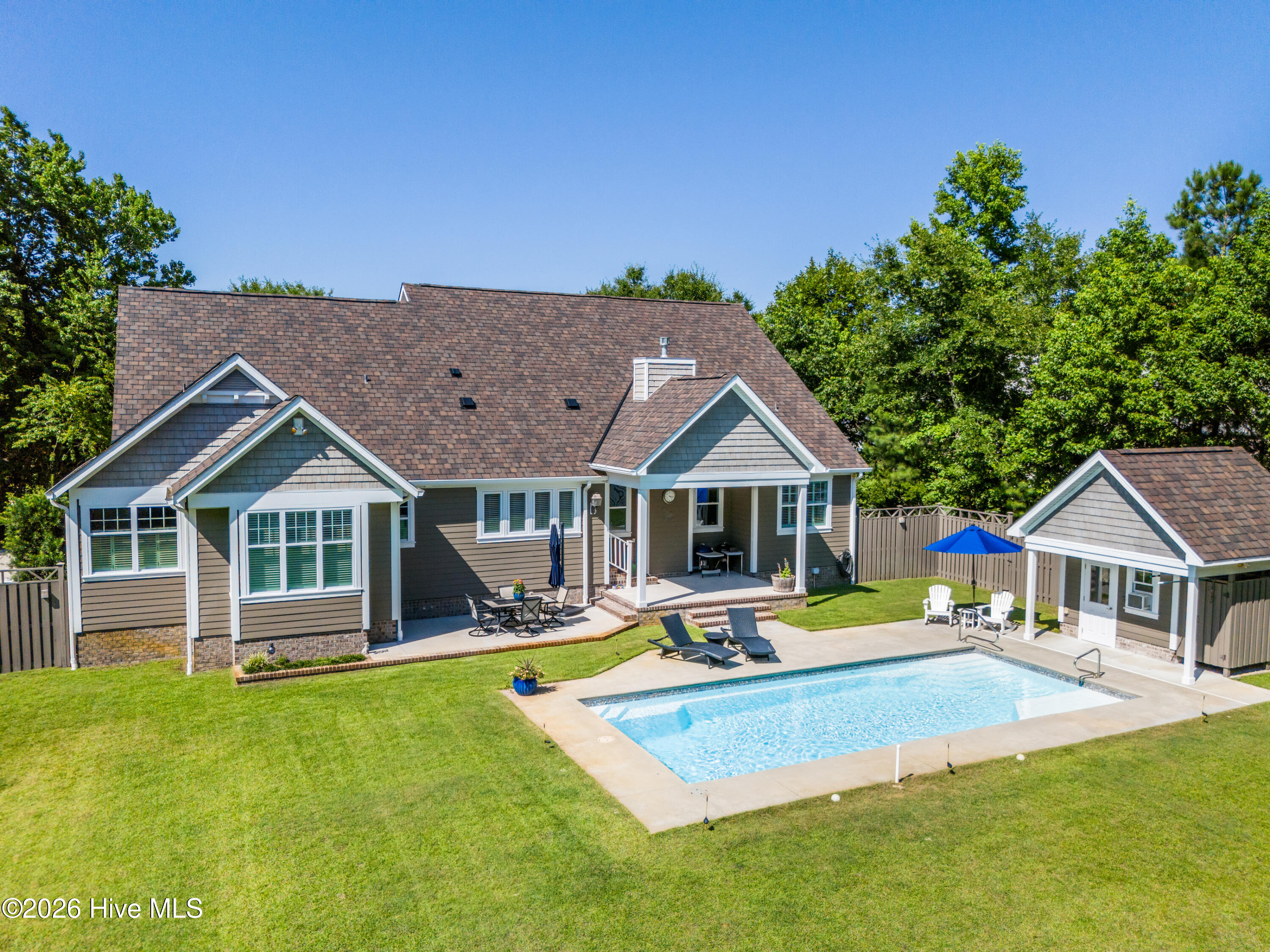 207 Ottaway Court Property Photo 1