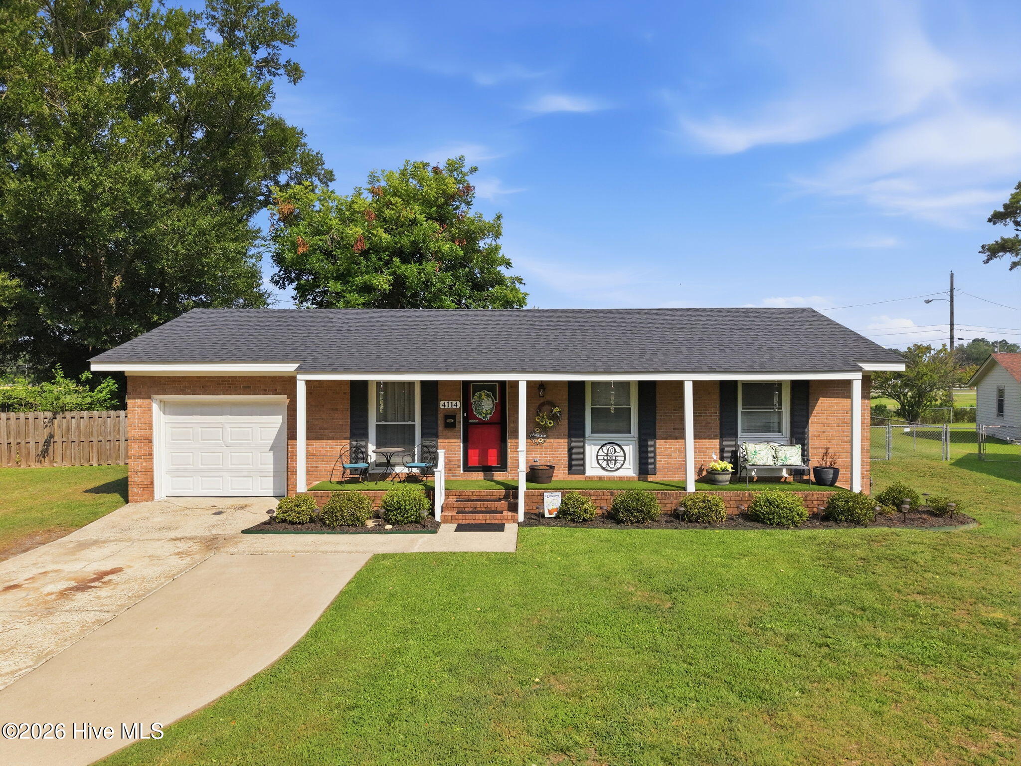 4114 Edgewood Drive Property Photo 2