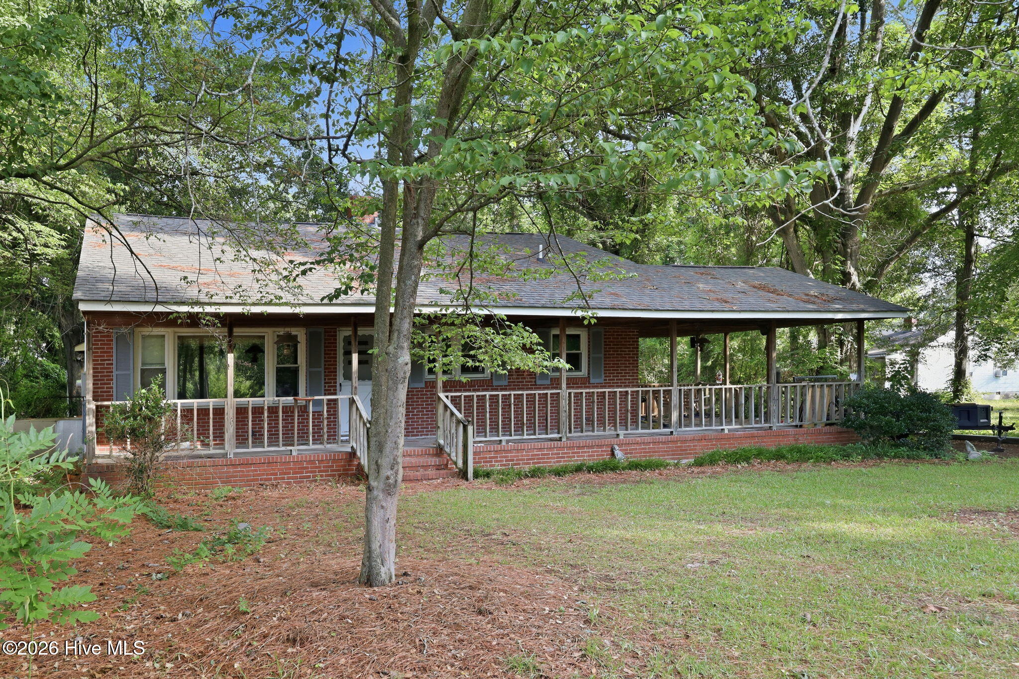 6764 Glenwood Drive Property Photo 2