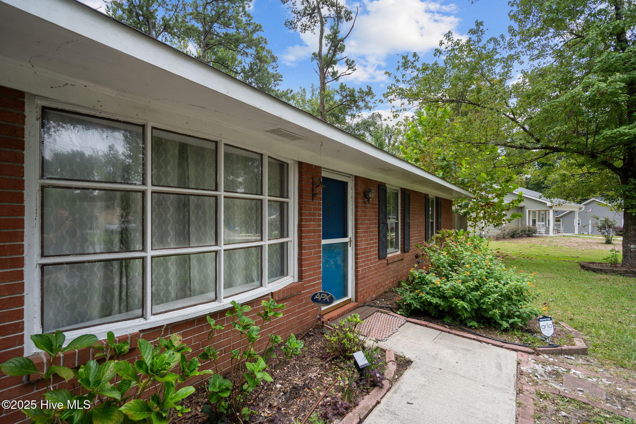 233 Buff Circle Property Photo 5