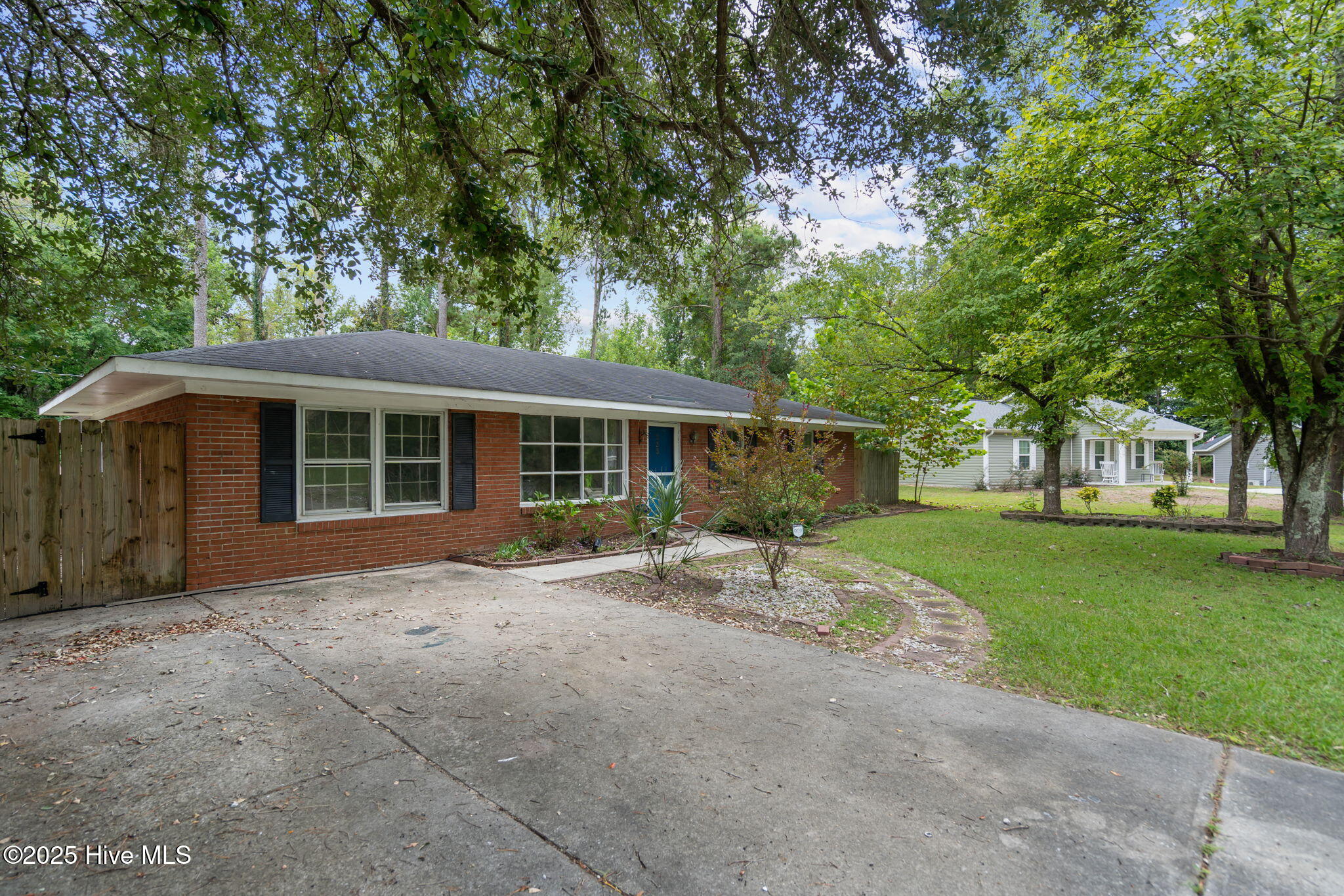 233 Buff Circle Property Photo 6