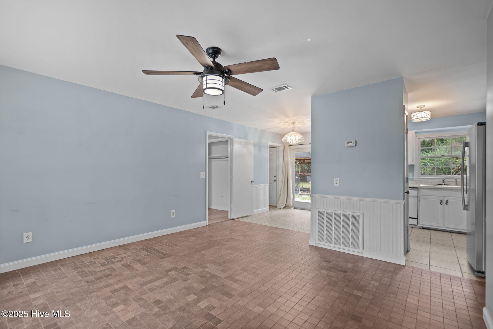 233 Buff Circle Property Photo 11