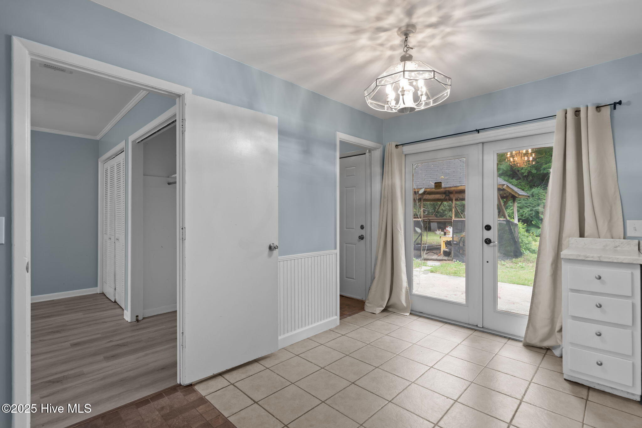 233 Buff Circle Property Photo 12