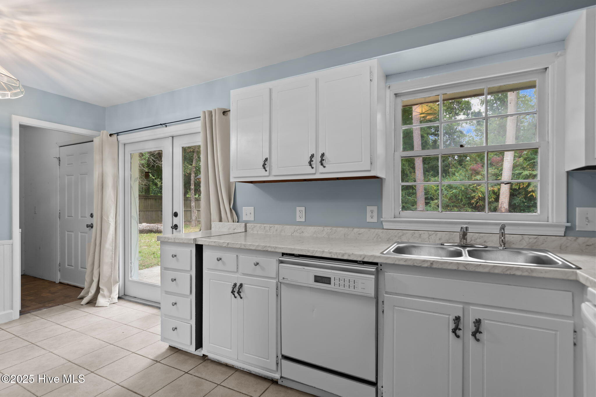 233 Buff Circle Property Photo 17