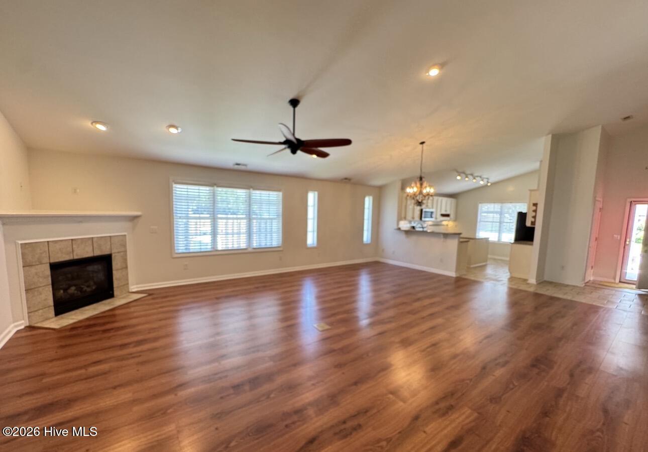 4913 Coronado Drive Property Photo 5