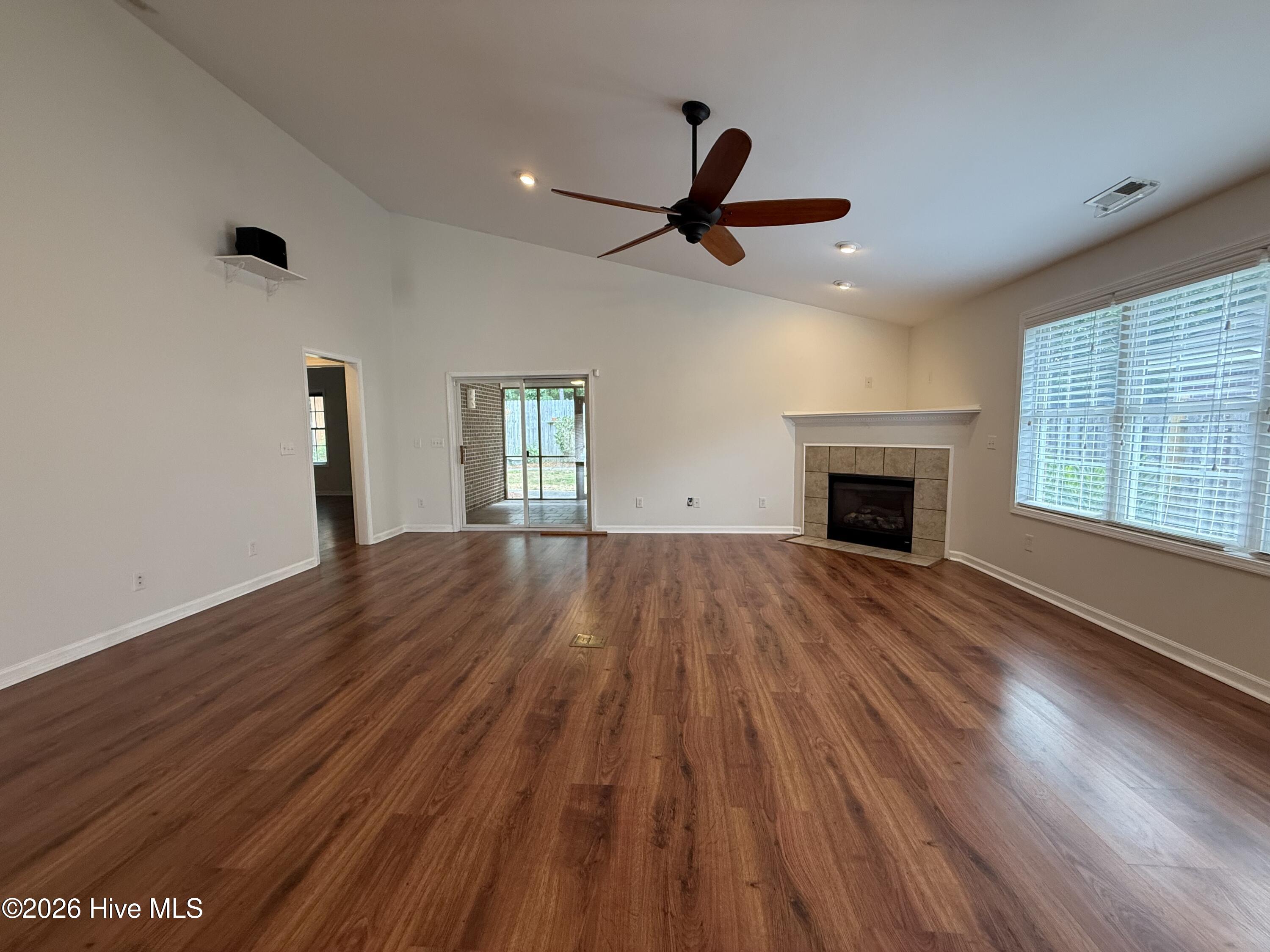 4913 Coronado Drive Property Photo 8