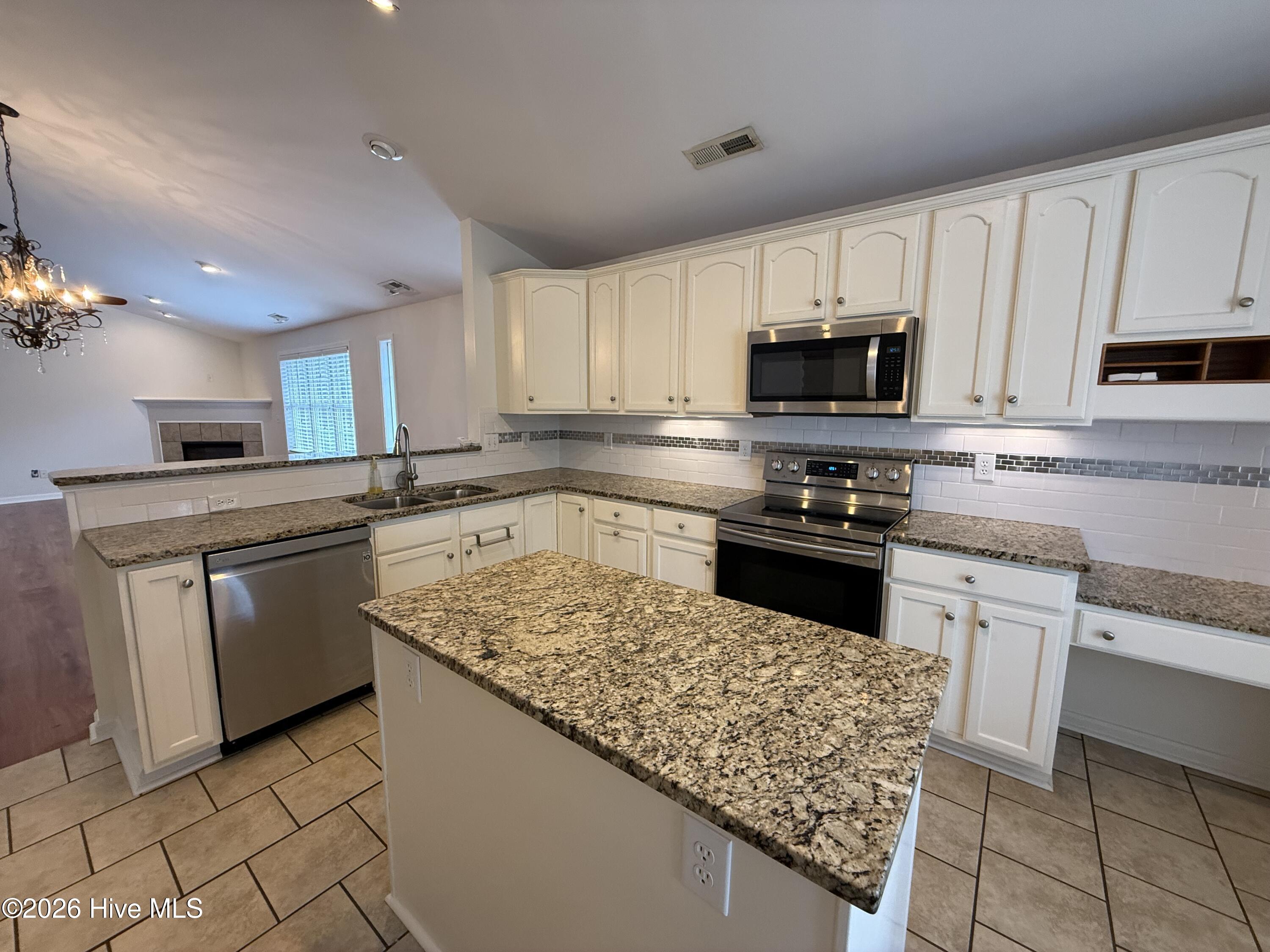 4913 Coronado Drive Property Photo 10