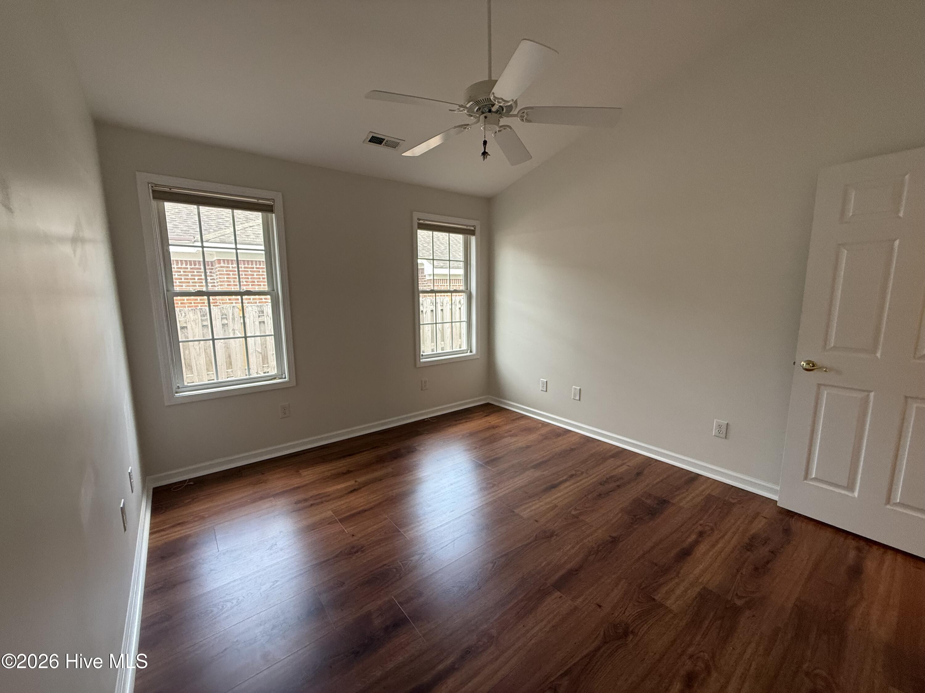 4913 Coronado Drive Property Photo 13