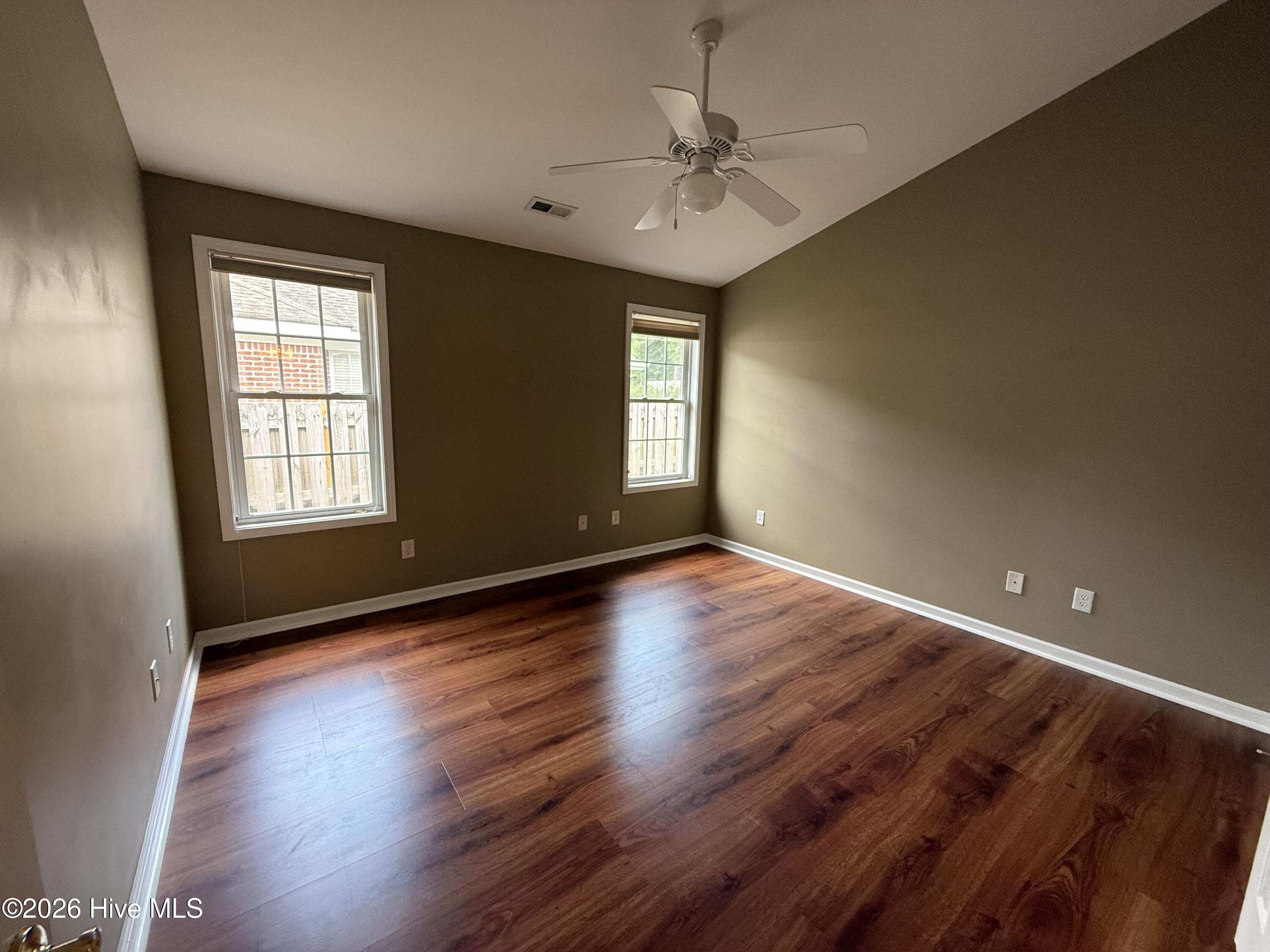 4913 Coronado Drive Property Photo 14