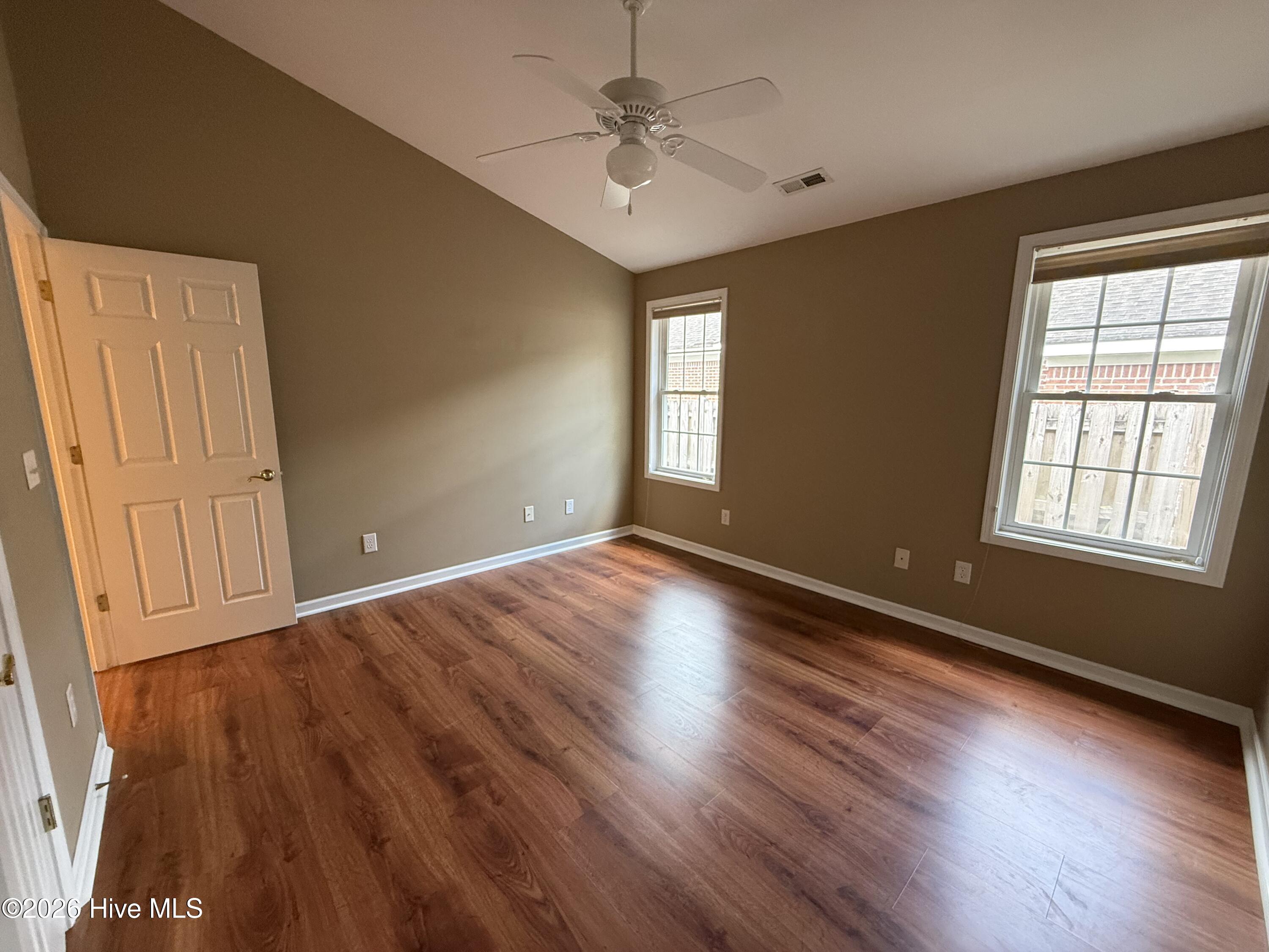 4913 Coronado Drive Property Photo 15