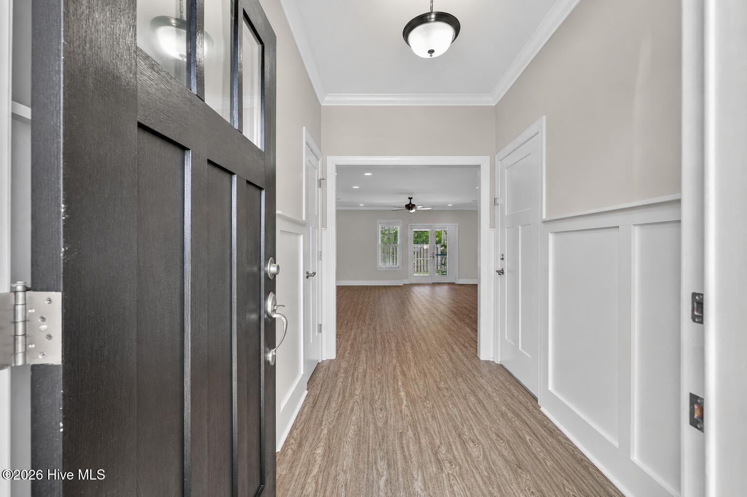 1025 Summer Woods Drive Property Photo 7