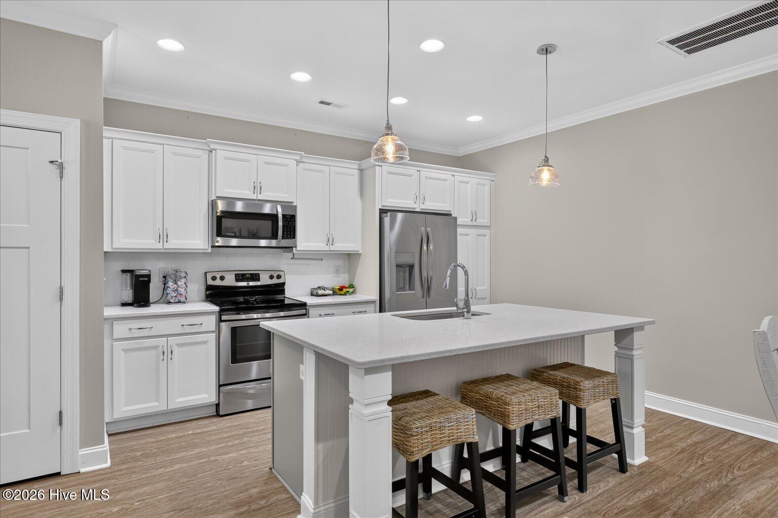 1025 Summer Woods Drive Property Photo 12