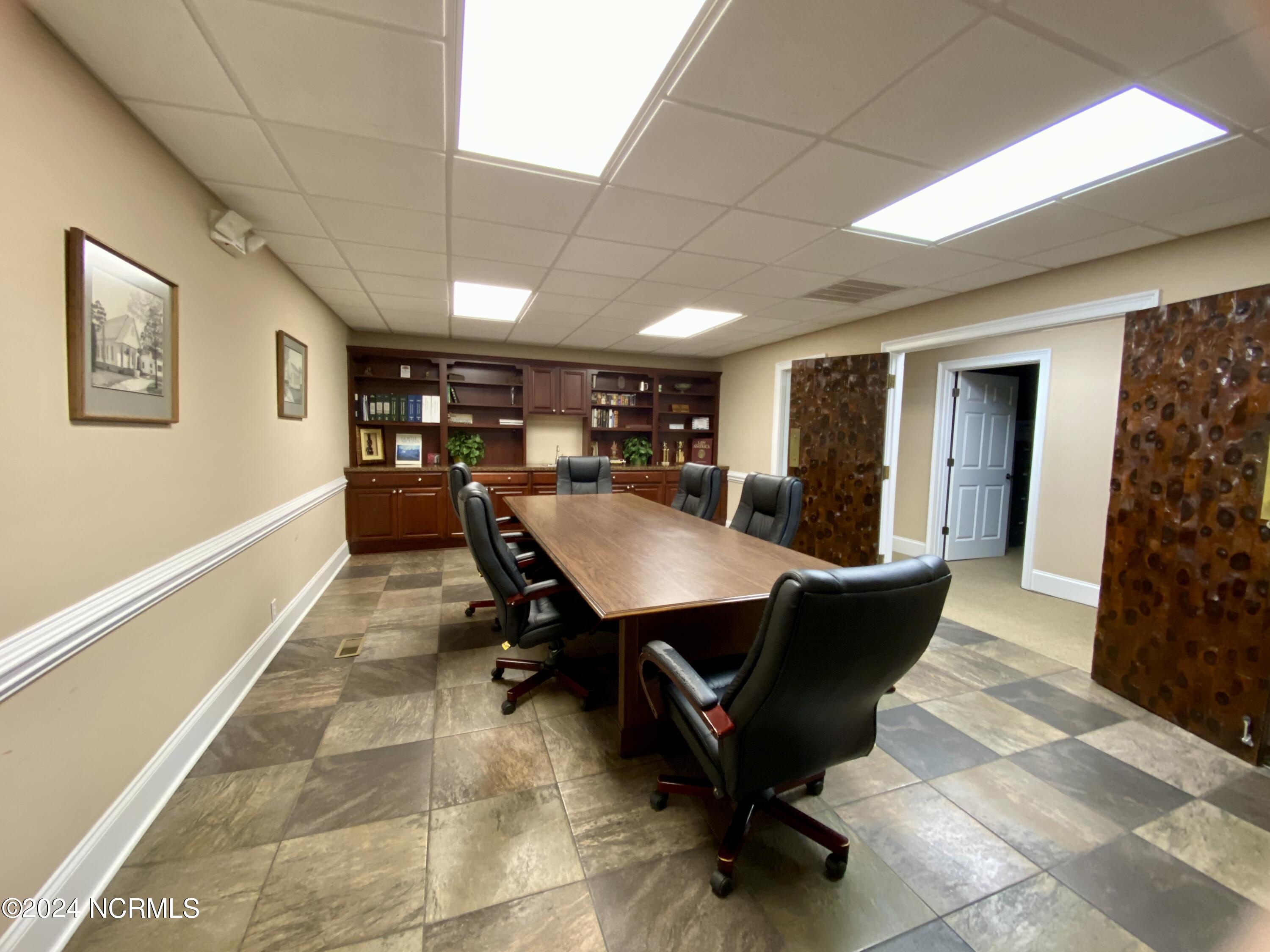 121 Courthouse Drive Property Photo 11