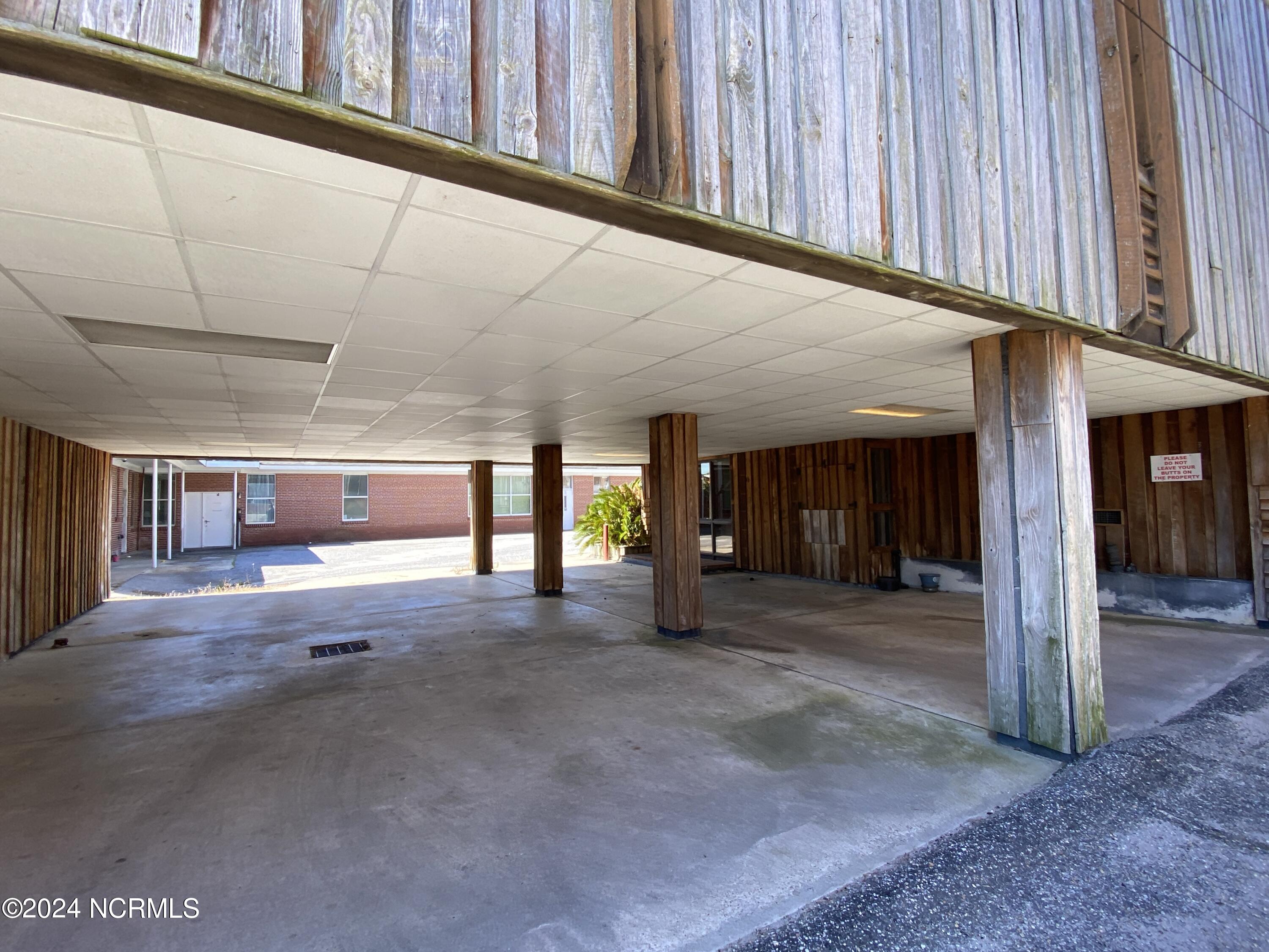 121 Courthouse Drive Property Photo 18