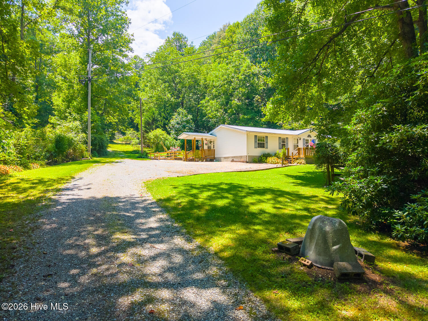394 Anderson Road Property Photo 2