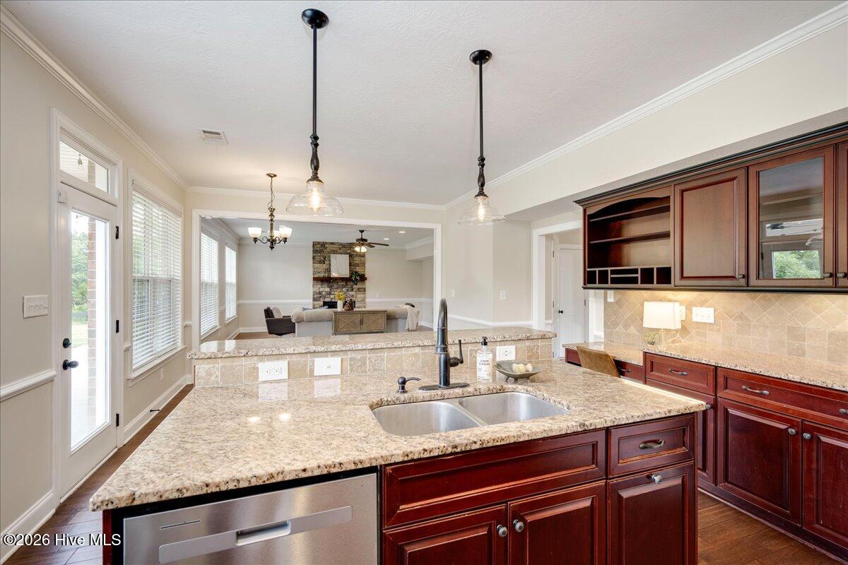 931 Forest Drive Property Photo 13