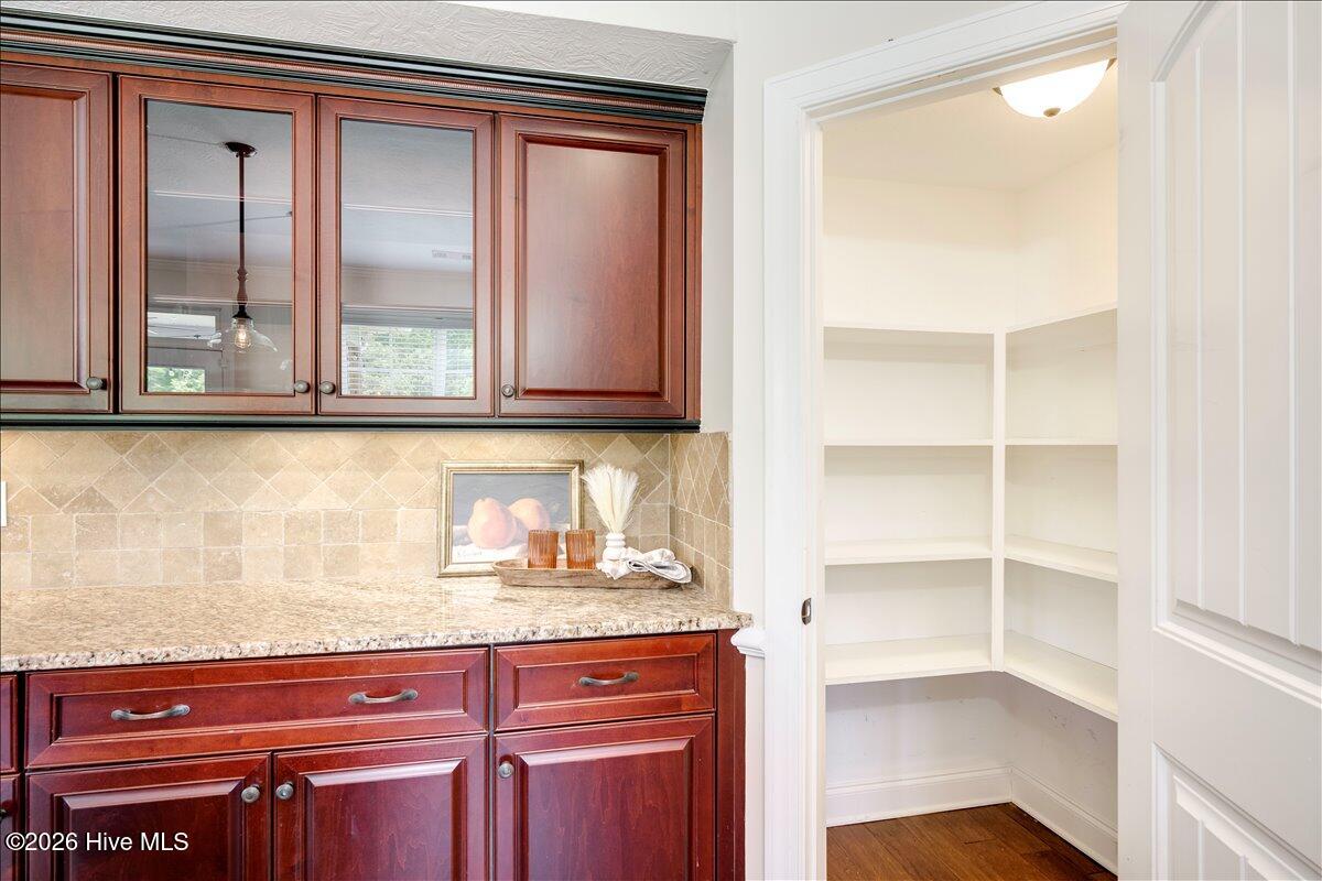 931 Forest Drive Property Photo 36