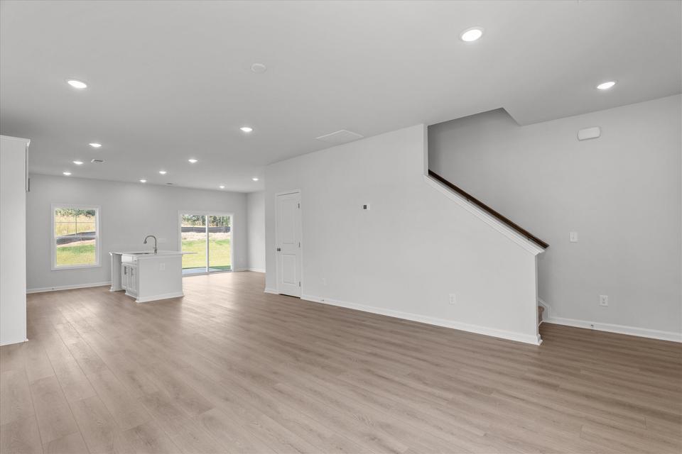 7070 Mongolian Oak Drive Nw Property Photo 4