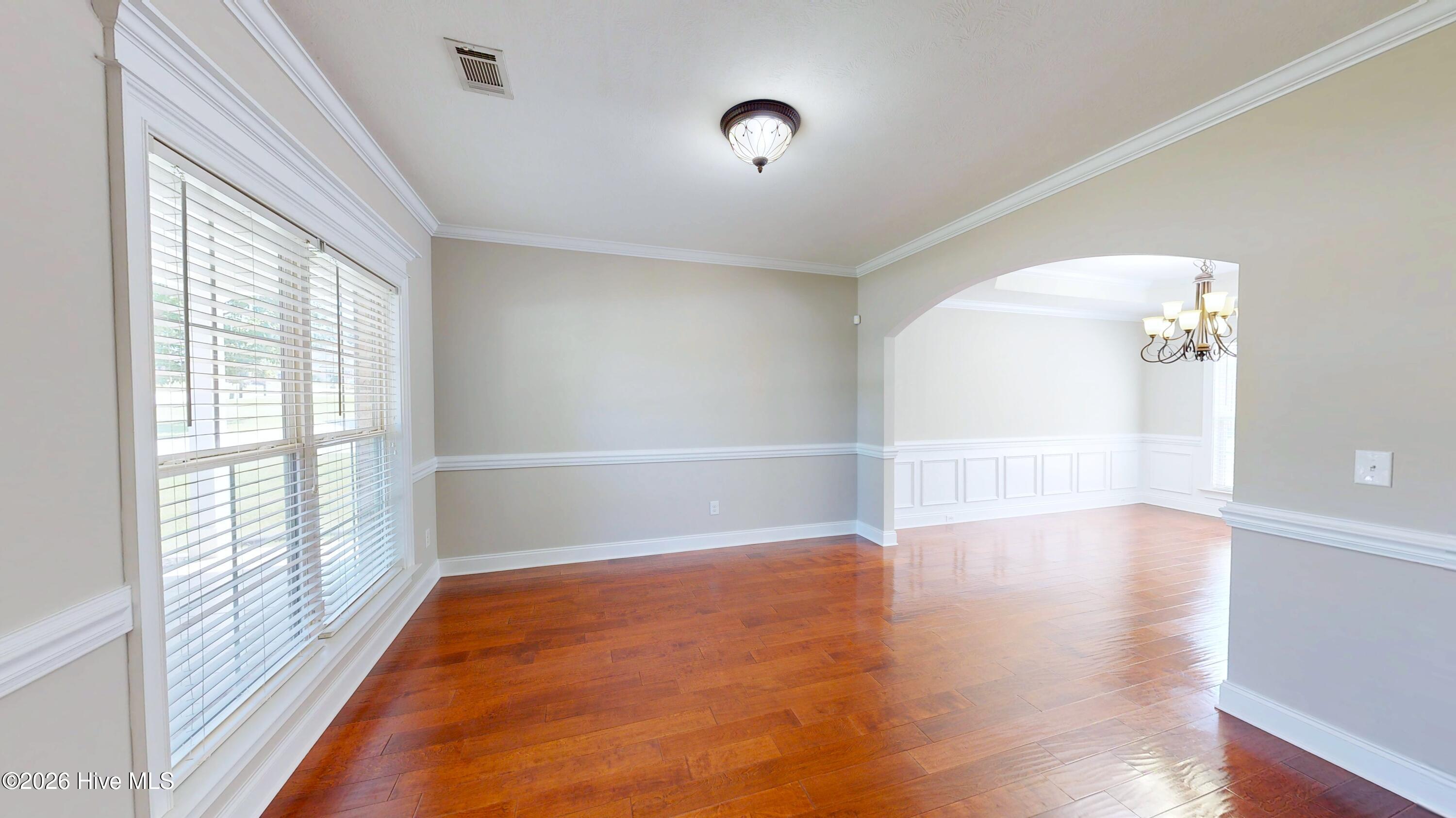 1011 Winding Trail Property Photo 9