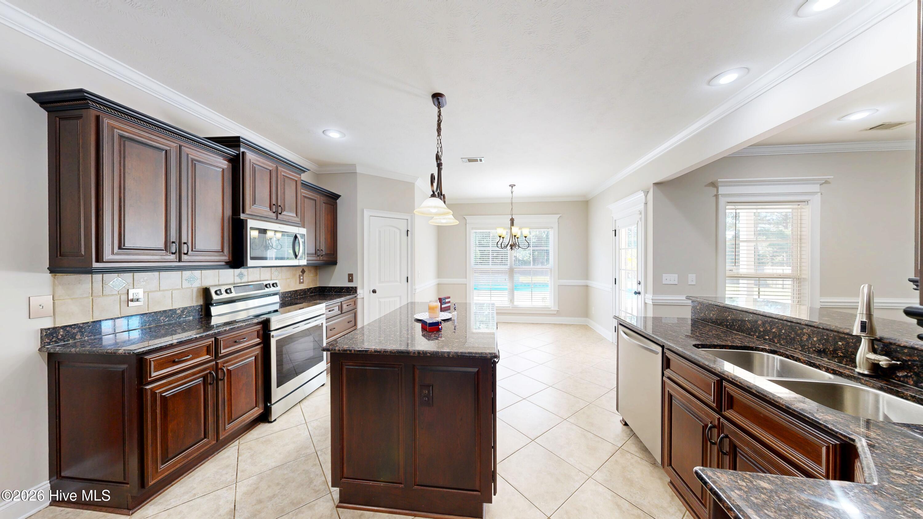 1011 Winding Trail Property Photo 16